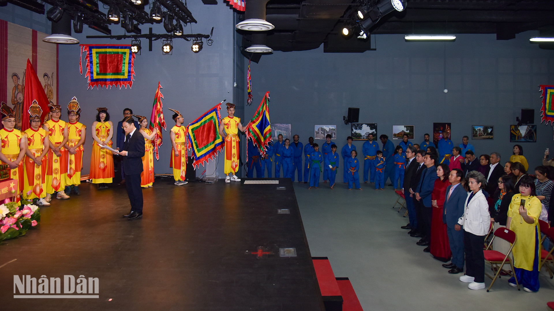 Đây không chỉ là dịp để tưởng nhớ cội nguồn dân tộc mà còn là biểu tượng của tinh thần đoàn kết, gắn kết mọi người con đất Việt, dù ở trong nước hay xa quê hương. Đây không chỉ là dịp để tưởng nhớ cội nguồn dân tộc mà còn là biểu tượng của tinh thần đoàn kết, gắn kết mọi người con đất Việt, dù ở trong nước hay xa quê hương.