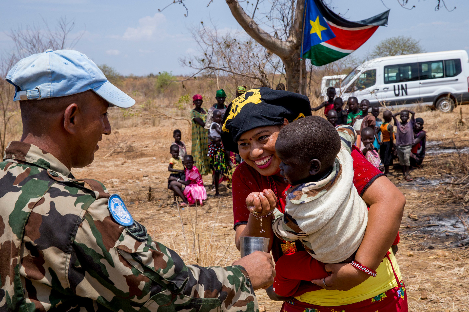 Ngày 8/4/2016, Phái bộ Liên hợp quốc tại Nam Sudan đã bàn giao Cơ sở chăm sóc sức khỏe cơ bản được xây dựng hoàn toàn mới cho cộng đồng Moroyok tại Juba.