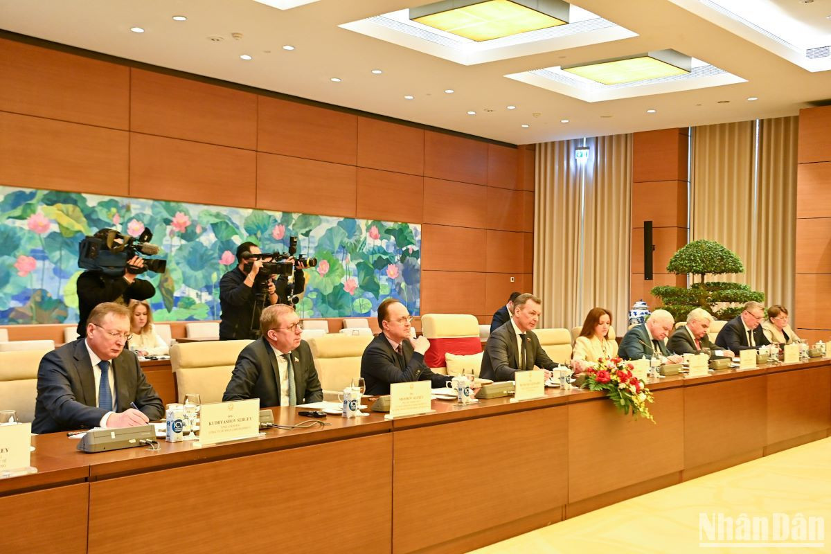 Đoàn đại biểu Hội đồng Liên bang Nga dự buổi tiếp. Đoàn đại biểu Hội đồng Liên bang Nga dự buổi tiếp.