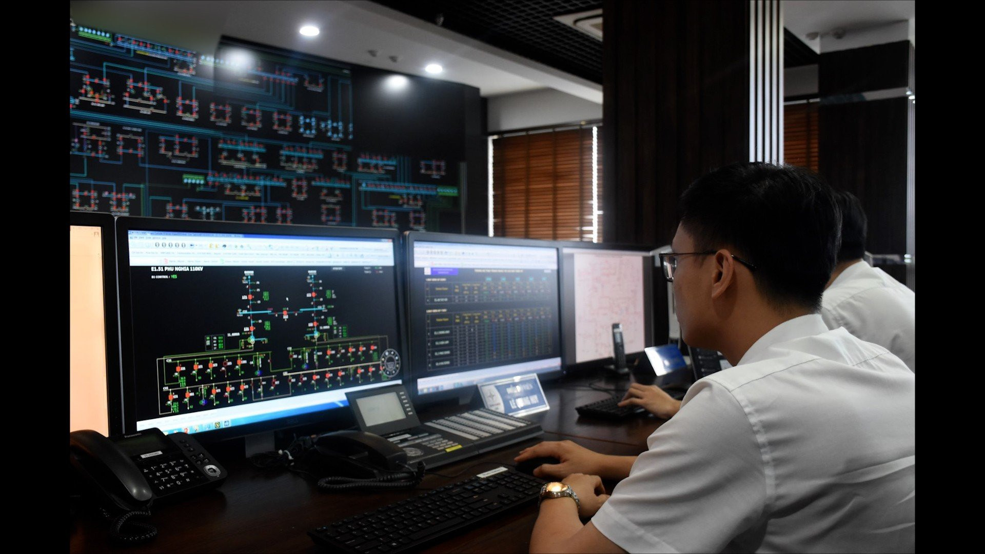 Hệ thống điện toàn thành phố được giám sát từ Trung tâm Điều độ hệ thống điện.