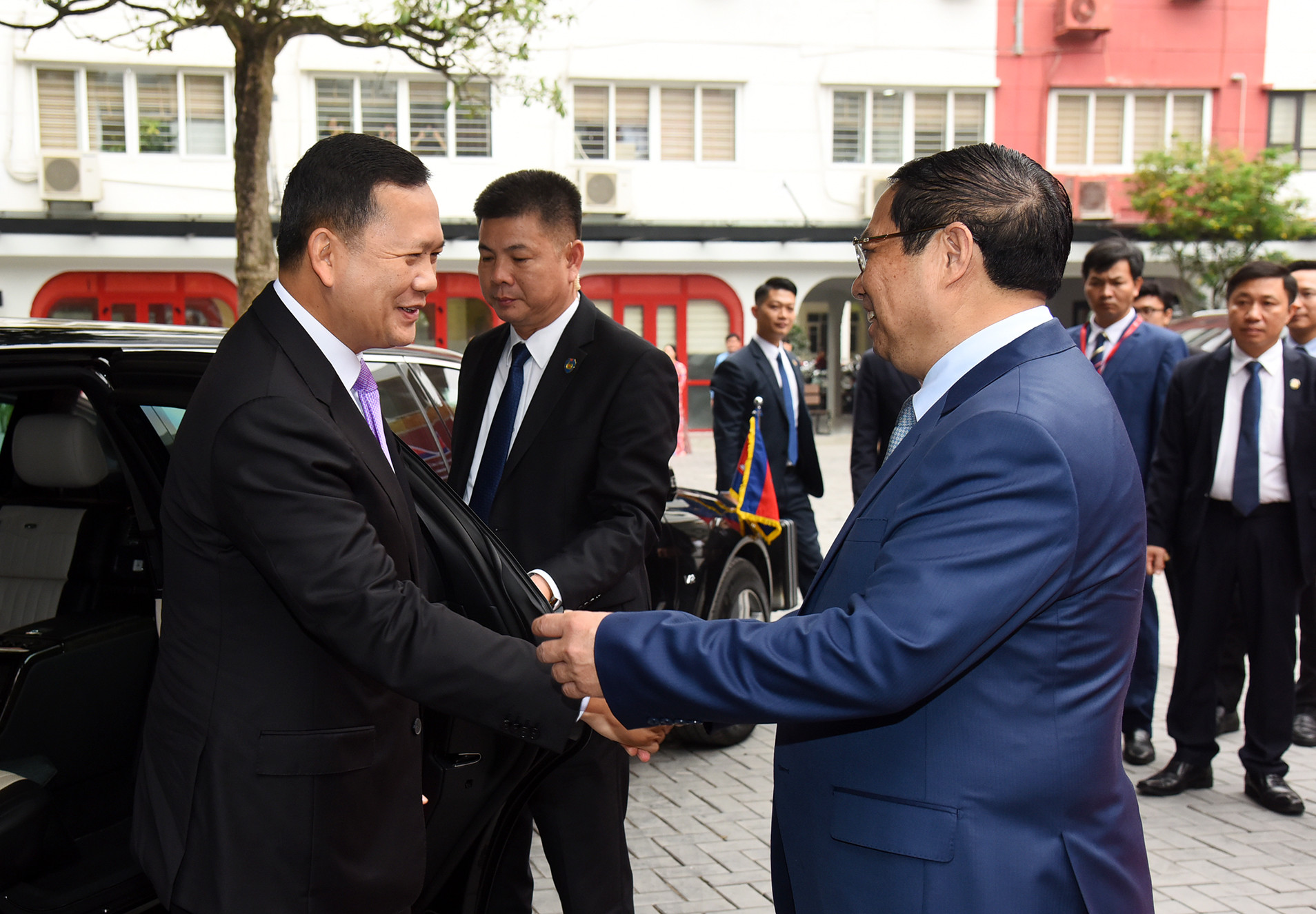 Thủ tướng Chính phủ Phạm Minh Chính đón Thủ tướng Campuchia Samdech Moha Bovor Thipadei Hun Manet.