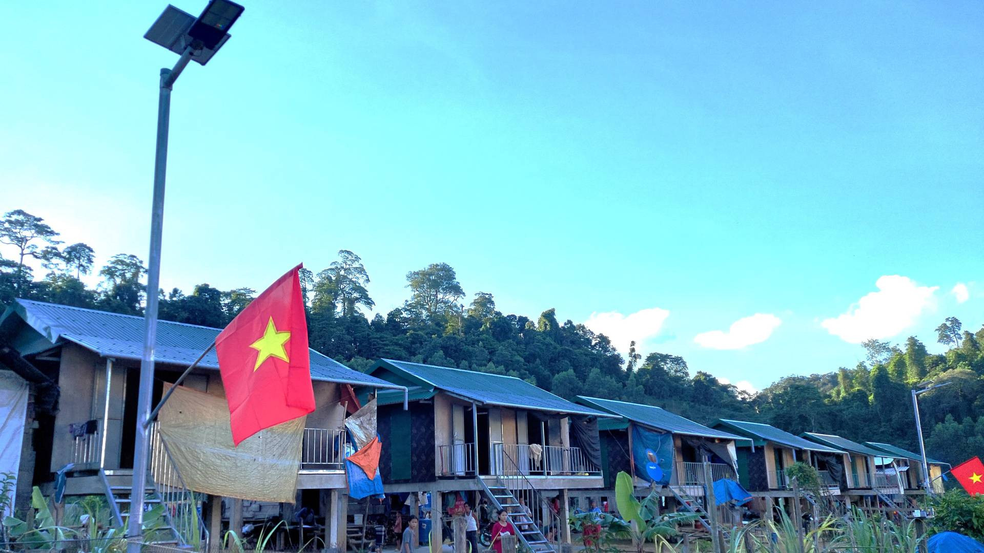 Bản Sắt mới ở xã Trường Sơn, huyện Quảng Ninh được quy hoạch và xây dựng ở nơi an toàn nhằm phòng tránh thiên tai Bản Sắt mới ở xã Trường Sơn, huyện Quảng Ninh được quy hoạch và xây dựng ở nơi an toàn nhằm phòng tránh thiên tai