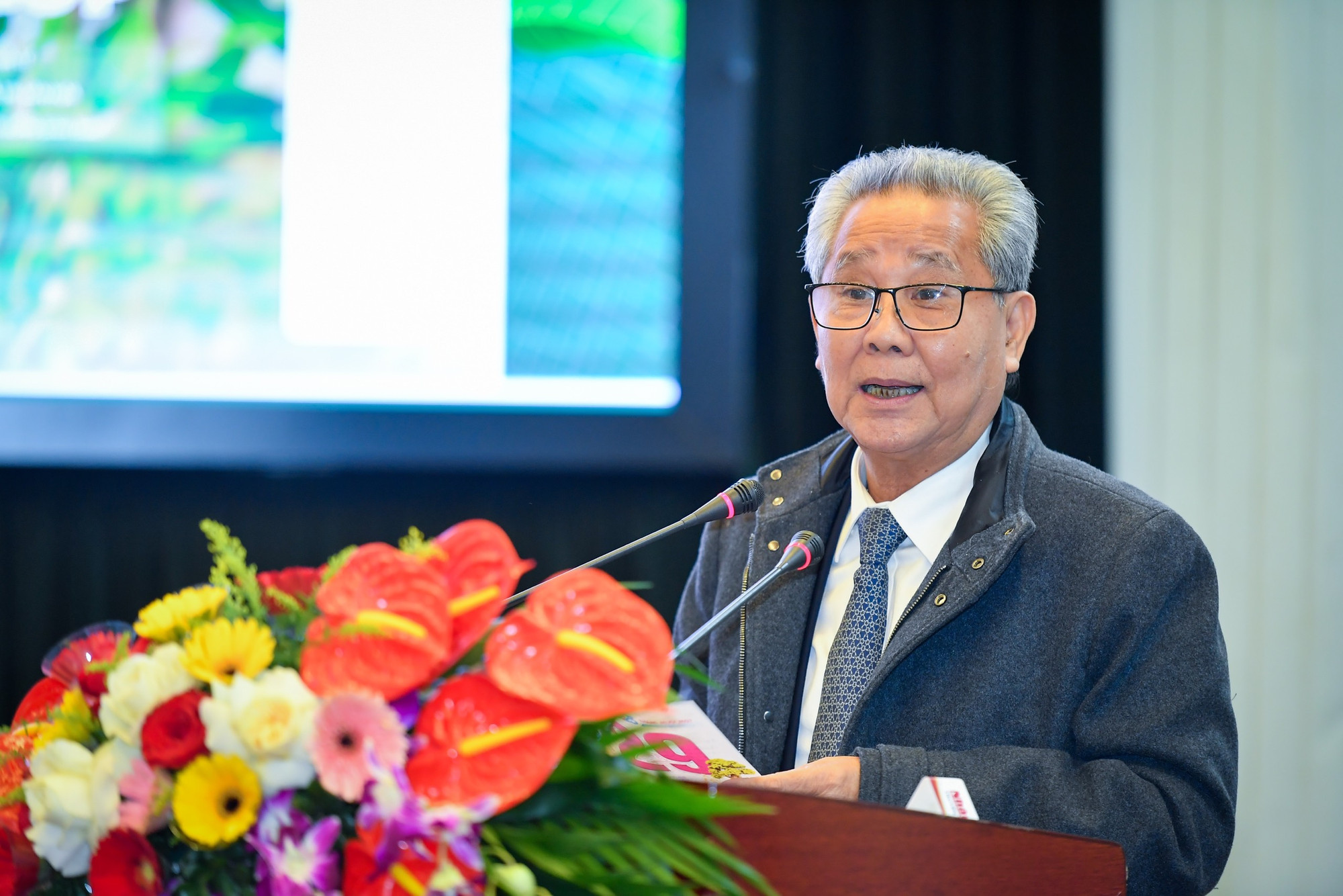 Ông Huỳnh Văn Thòn, Chủ tịch Tập đoàn Lộc Trời, Anh hùng Lao động thời kỳ đổi mới chia sẻ ý kiến.