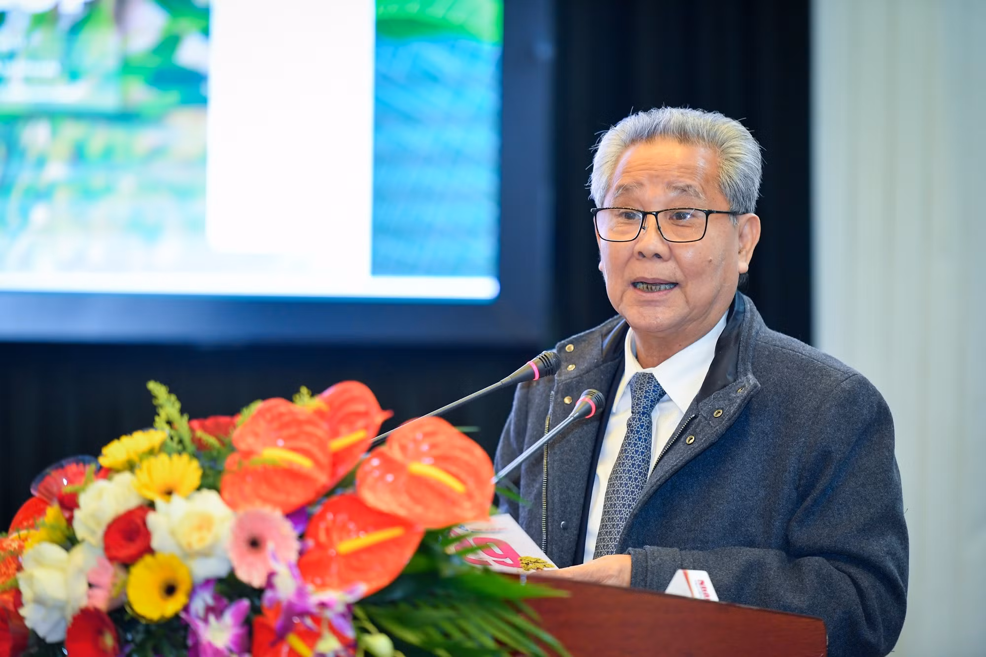 Ông Huỳnh Văn Thòn, Chủ tịch Tập đoàn Lộc Trời, Anh hùng Lao động thời kỳ đổi mới chia sẻ ý kiến.