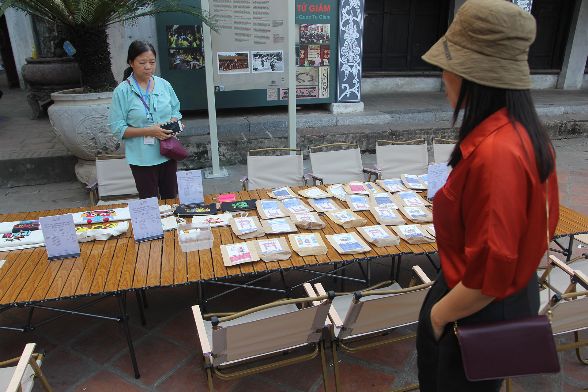 Workshop của Vụn Art sẽ tiếp tục diễn ra trong 2 ngày 29/11 và 3/12 trong các khung giờ 9 đến 11 giờ, 15 giờ đến 17 giờ.