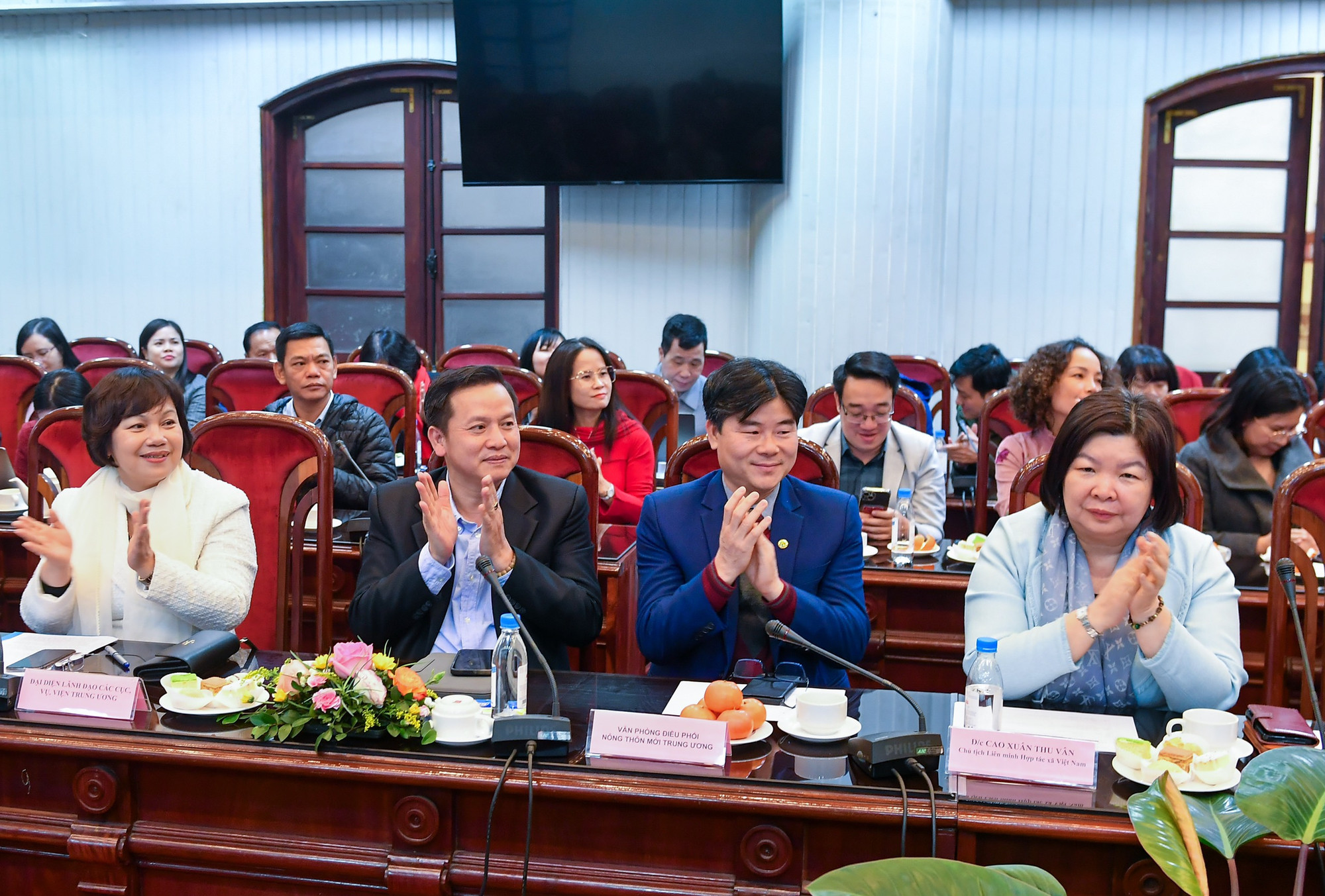 Các đại biểu tham dự lễ ra mắt.