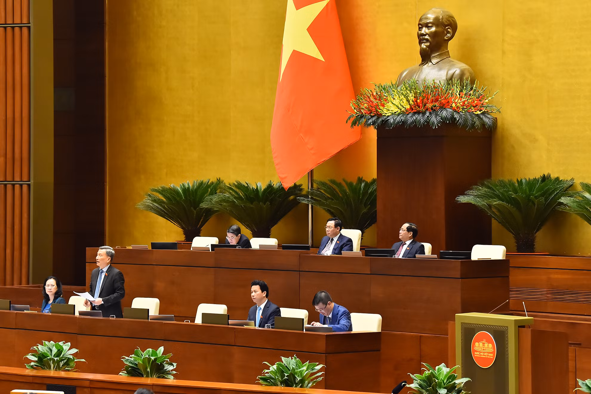 Ủy viên Ủy ban Thường vụ Quốc hội, Chủ nhiệm Ủy ban Khoa học, Công nghệ và Môi trường của Quốc hội Lê Quang Huy phát biểu giải trình, làm rõ một số vấn đề các đại biểu Quốc hội nêu về dự án Luật Tài nguyên nước (sửa đổi).