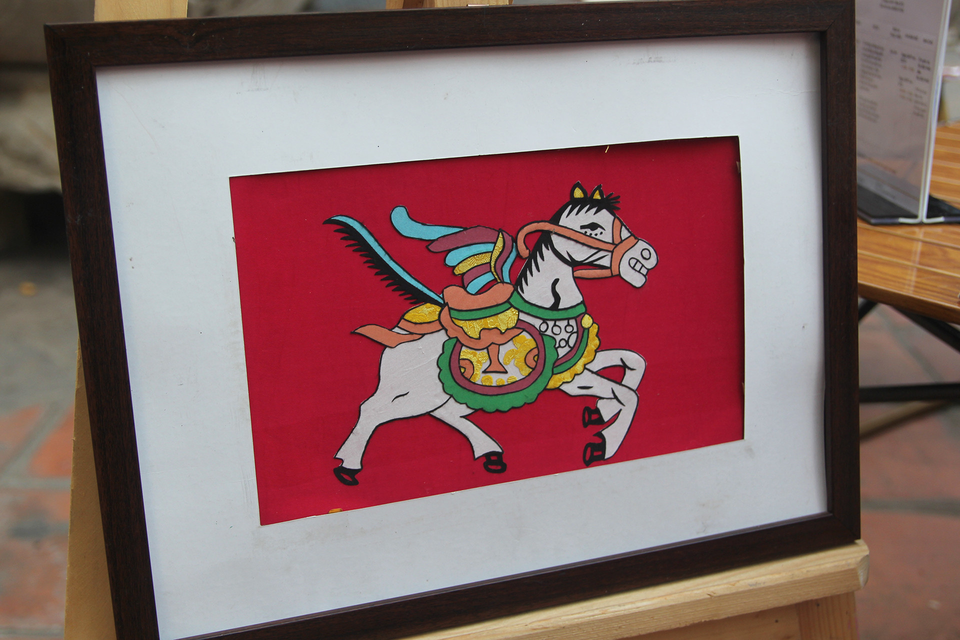 Mỗi bức tranh của Vụn Art có giá 700.000 đồng.