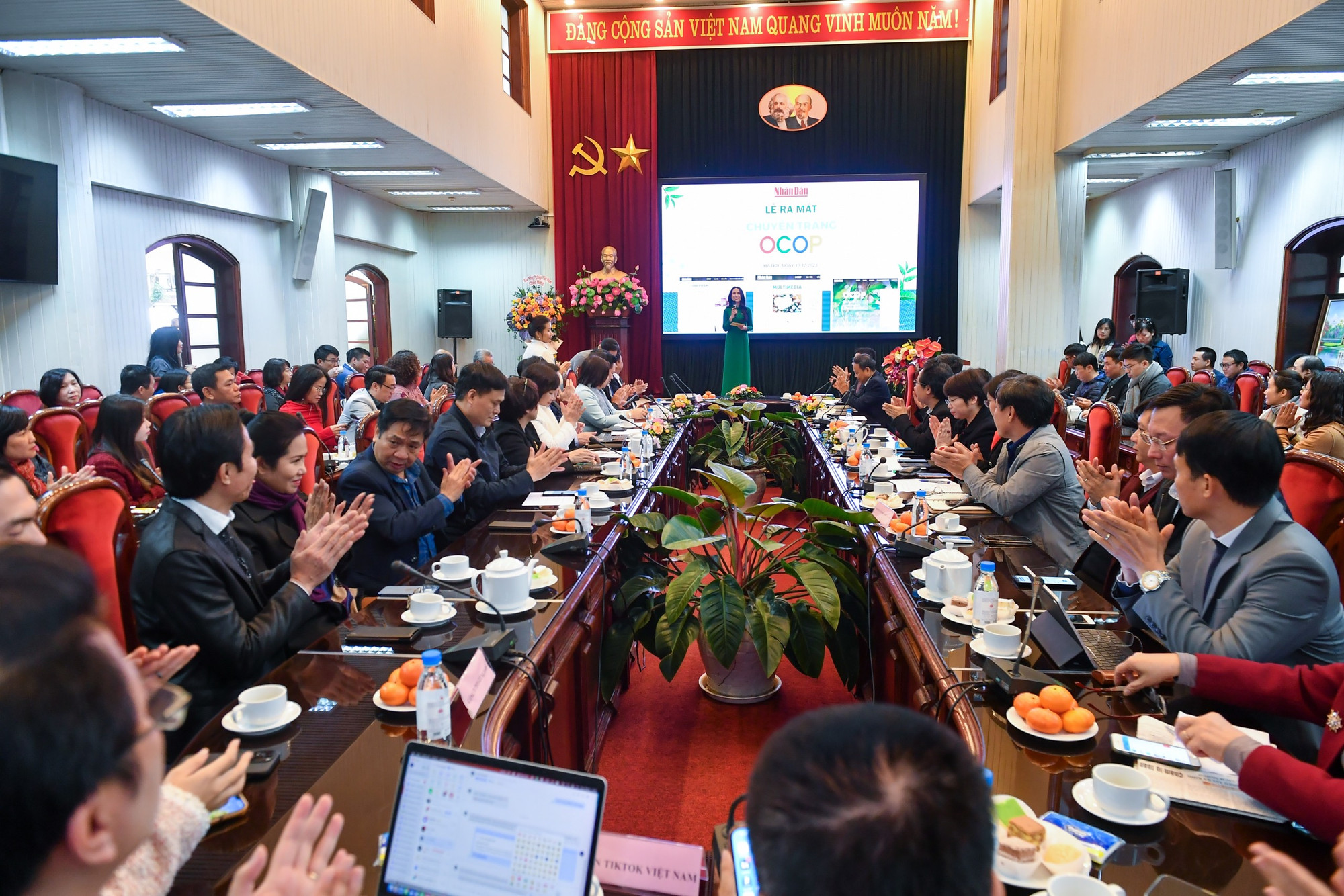 Quang cảnh lễ khai trương Chuyên trang OCOP trên Báo Nhân Dân.