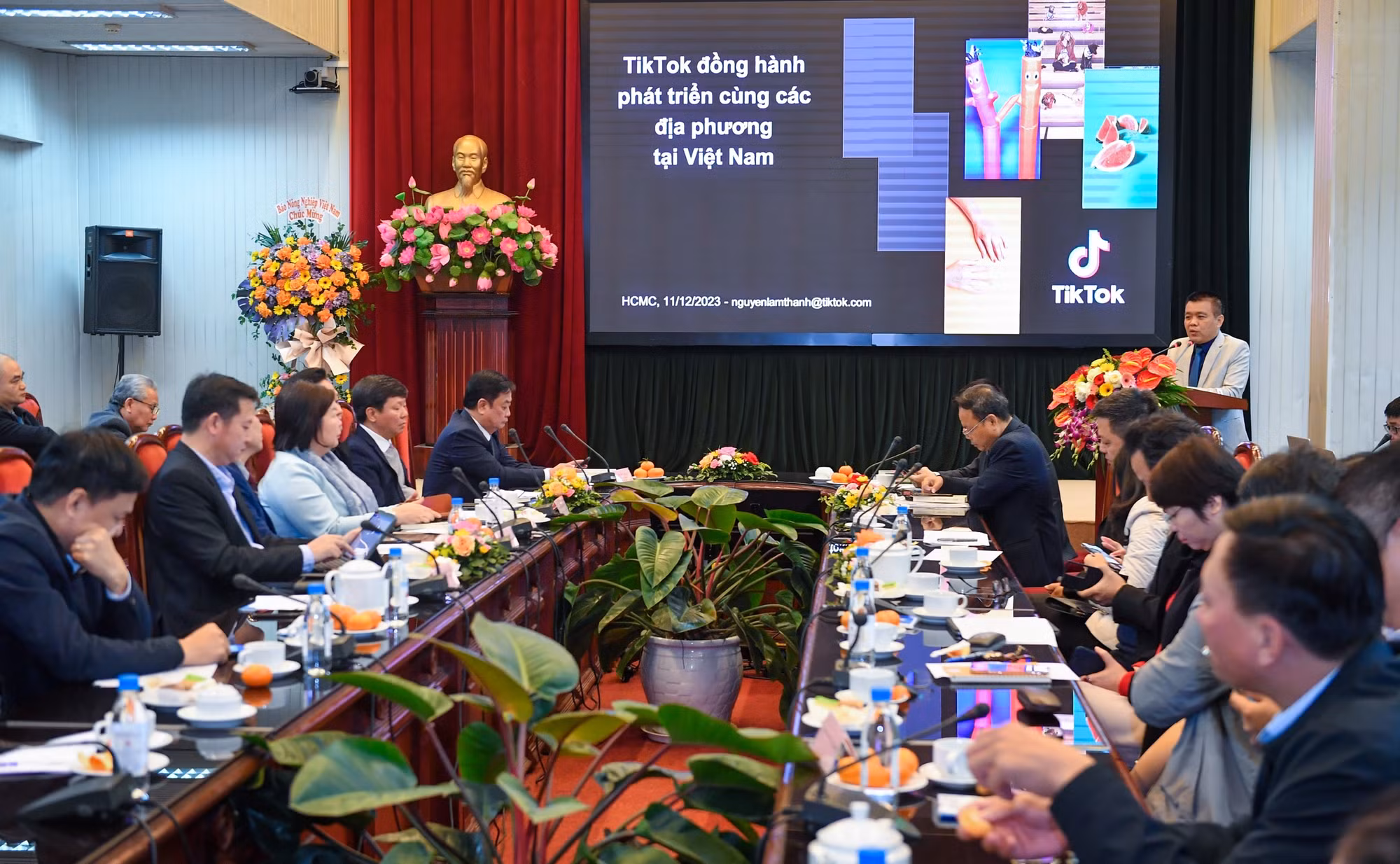 Ông Nguyễn Lâm Thanh - đại diện TikTok Việt Nam phát biểu tại buổi lễ.