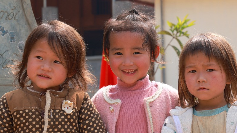 Những gương mặt ngây thơ, trong sáng.