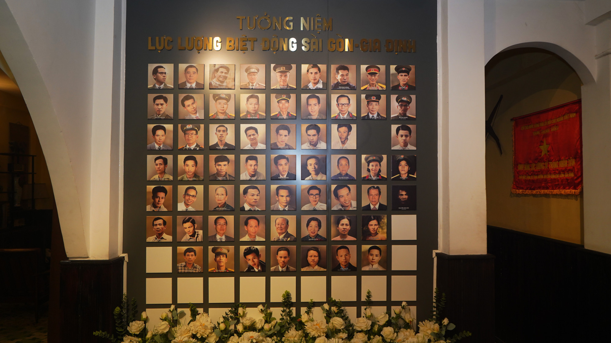Hình ảnh tưởng niệm những cán bộ chiến sĩ lực lượng biệt động Sài Gòn-Gia Định.