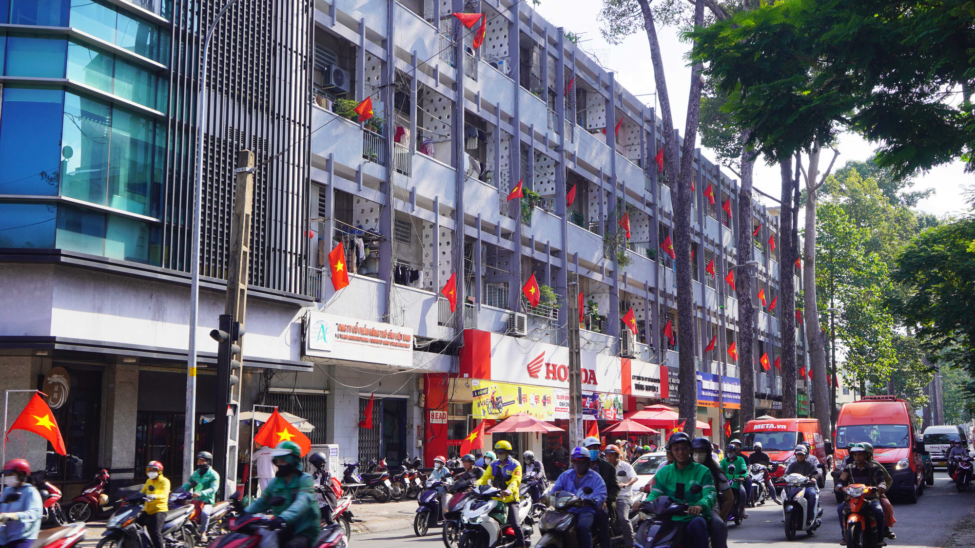 Đường Hùng Vương, quận 5.