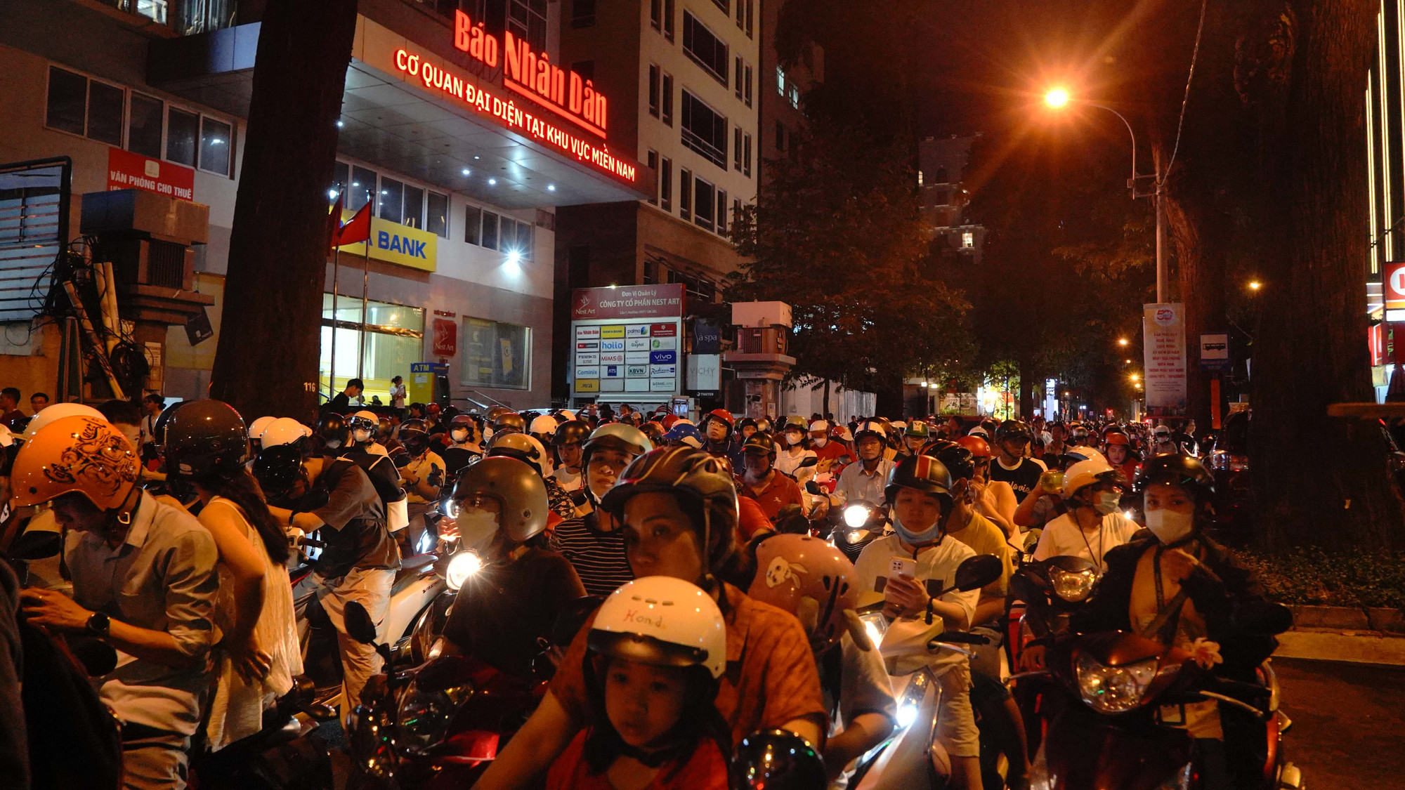 Buổi sơ duyệt là dịp để người dân Thành phố Hồ Chí Minh cảm nhận trước phần nào không khí trang nghiêm, hào hùng của lễ diễu binh, diễu hành cấp Nhà nước sẽ chính thức diễn ra vào ngày 30/4/2025.