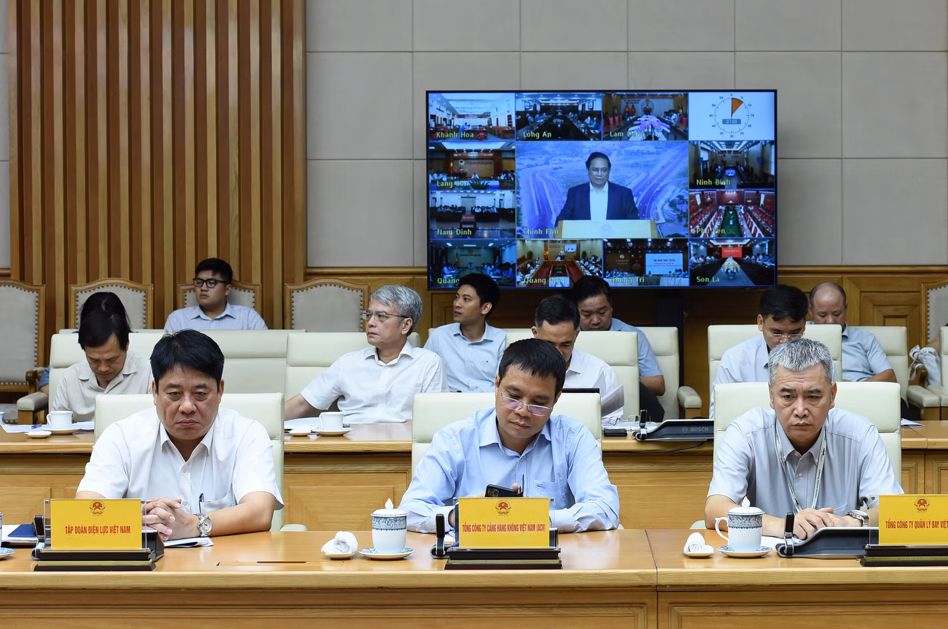 Đại diện các tổng công ty, doanh nghiệp phát biểu tại hội nghị.