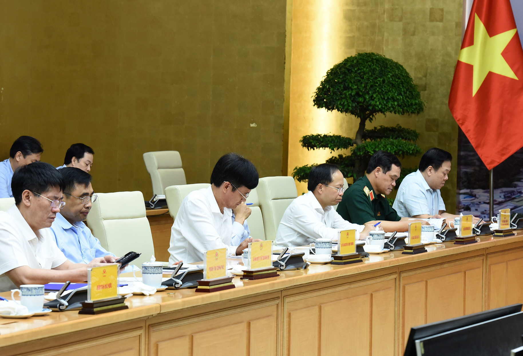 Đại diện lãnh đạo các bộ, ngành dự hội nghị.