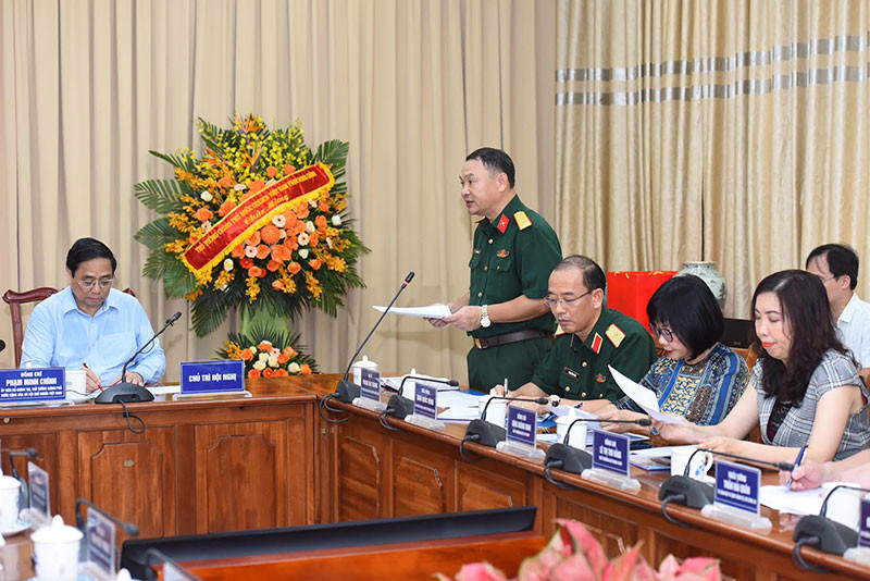 Đại diện lãnh đạo Ban Quản lý Lăng Chủ tịch Hồ Chí Minh.