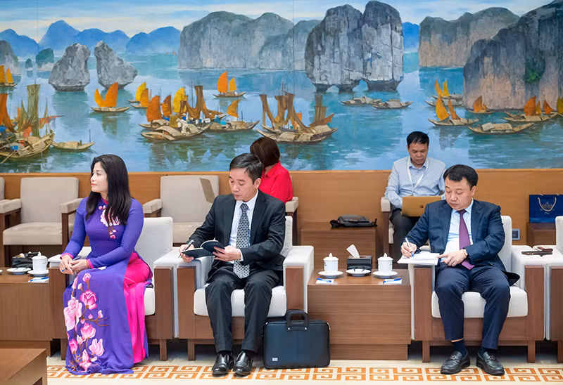 Các đại biểu Việt Nam dự buổi tiếp.