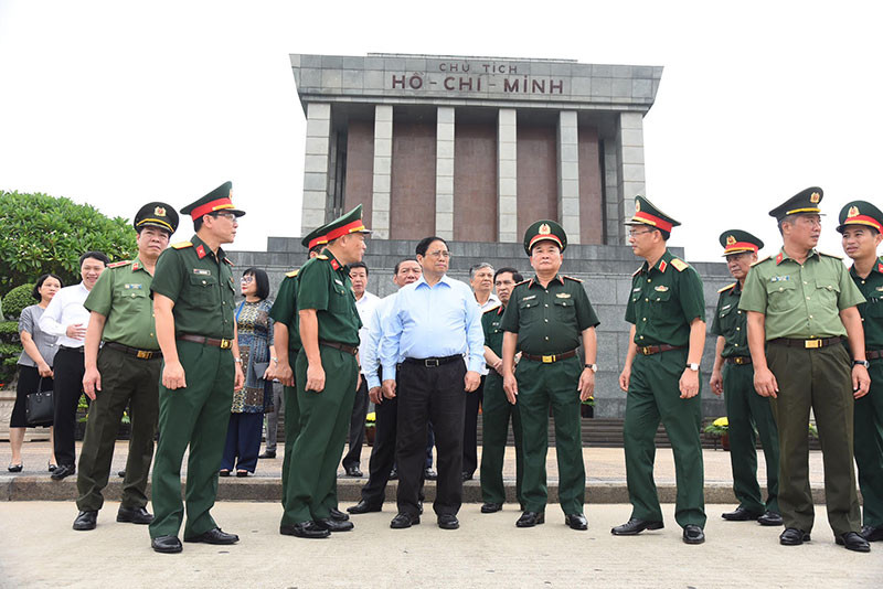Thủ tướng Phạm Minh Chính kiểm tra công tác tu bổ định kỳ công trình Lăng Chủ tịch Hồ Chí Minh.