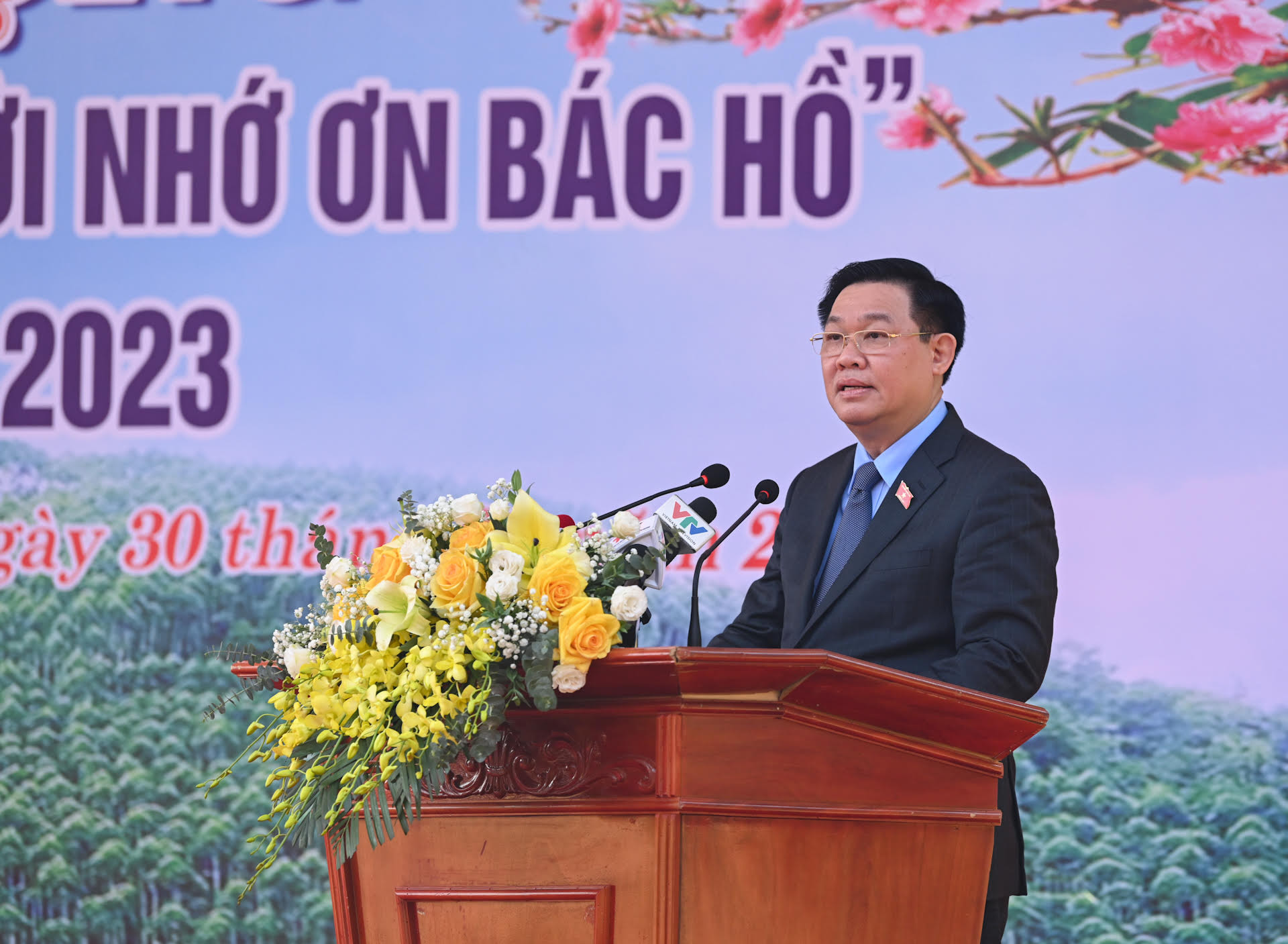 Chủ tịch Quốc hội Vương Đình Huệ phát biểu tại lễ phát động Tết trồng cây.