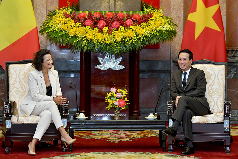 Chủ tịch nước Võ Văn Thưởng và Chủ tịch Thượng viện Vương quốc Bỉ Stephanie D’Hose tại buổi tiếp.