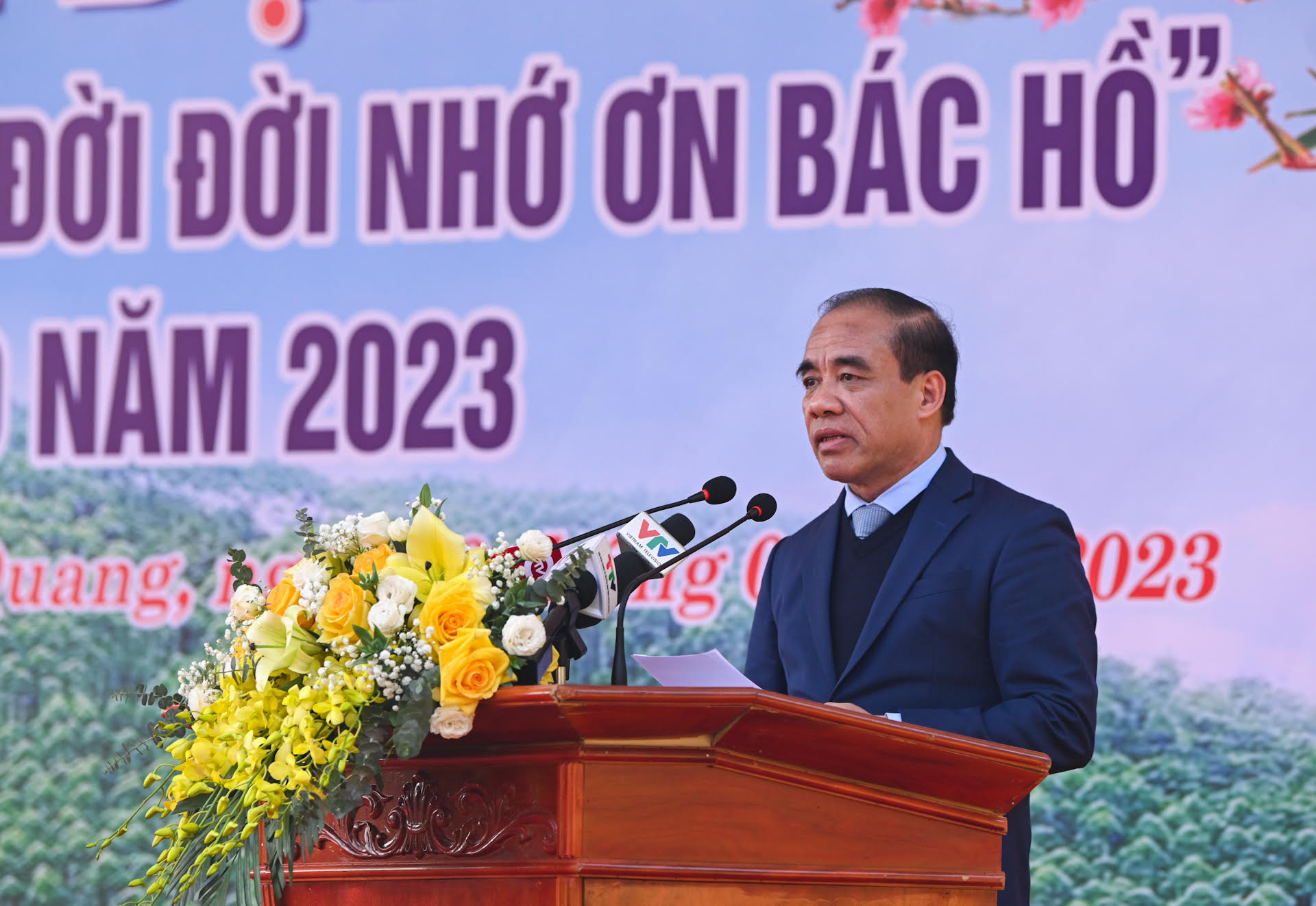 Bí thư Tỉnh ủy Tuyên Quang Chẩu Văn Lâm phát biểu tại lễ phát động.