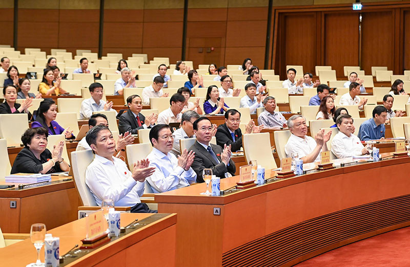 Chủ tịch nước Võ Văn Thưởng cùng các đồng chí lãnh đạo Đảng, Nhà nước và các đại biểu dự hội nghị.