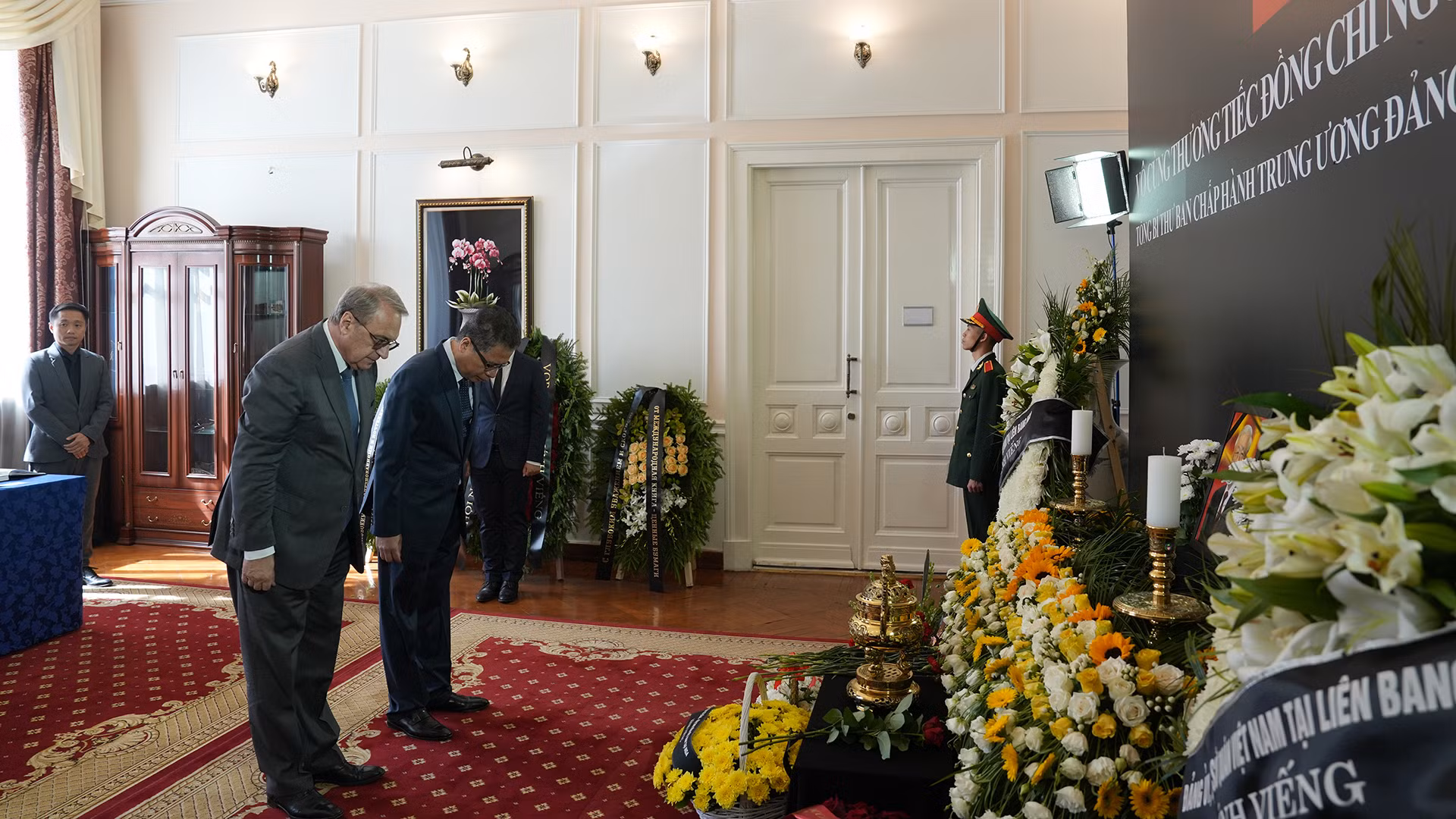 Thứ trưởng Ngoại giao Liên bang Nga Mikhail Bogdanov viếng Tổng Bí thư Nguyễn Phú Trọng.