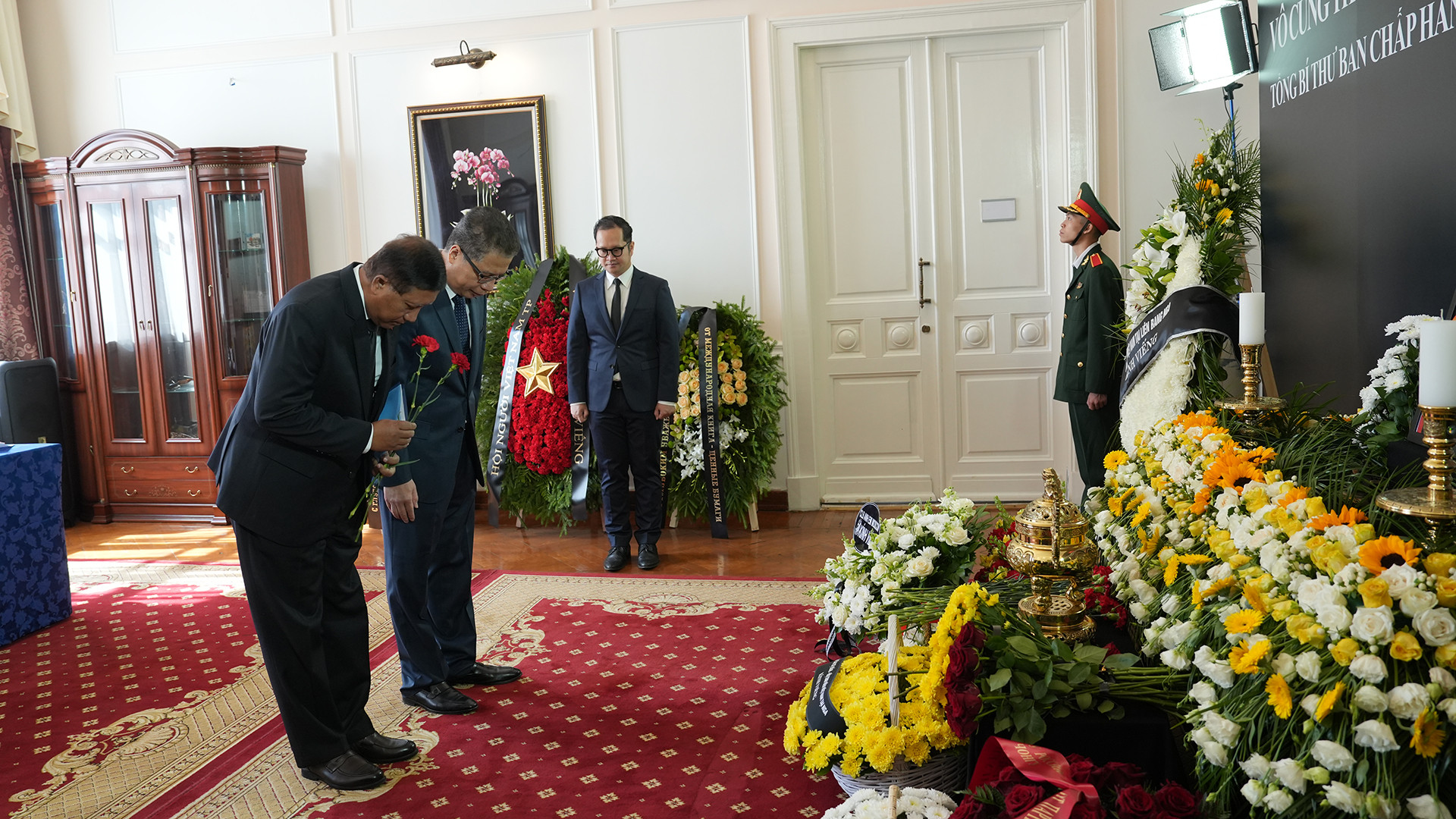 Đại sứ Myanmar tại Liên bang Nga viếng Tổng Bí thư Nguyễn Phú Trọng.