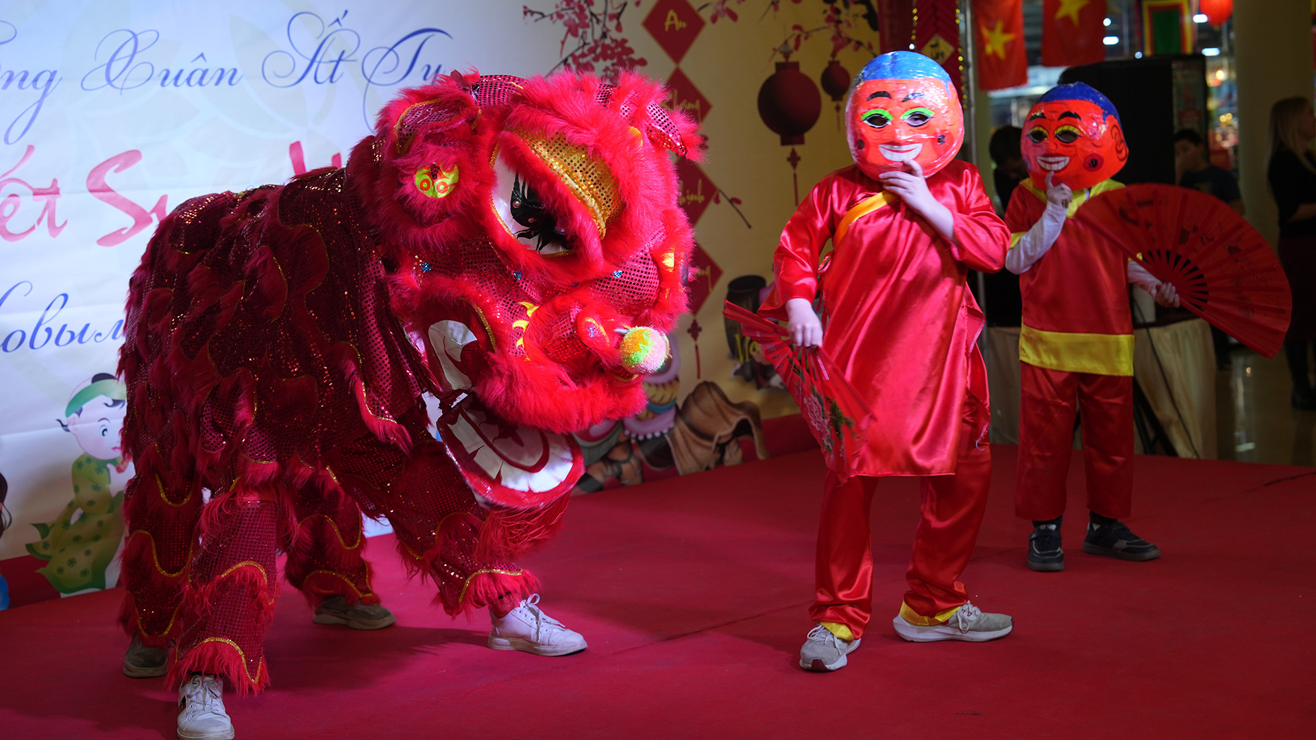 [Ảnh] Người Việt ở thủ đô nước Nga tưng bừng đón Tết Nguyên đán ảnh 3