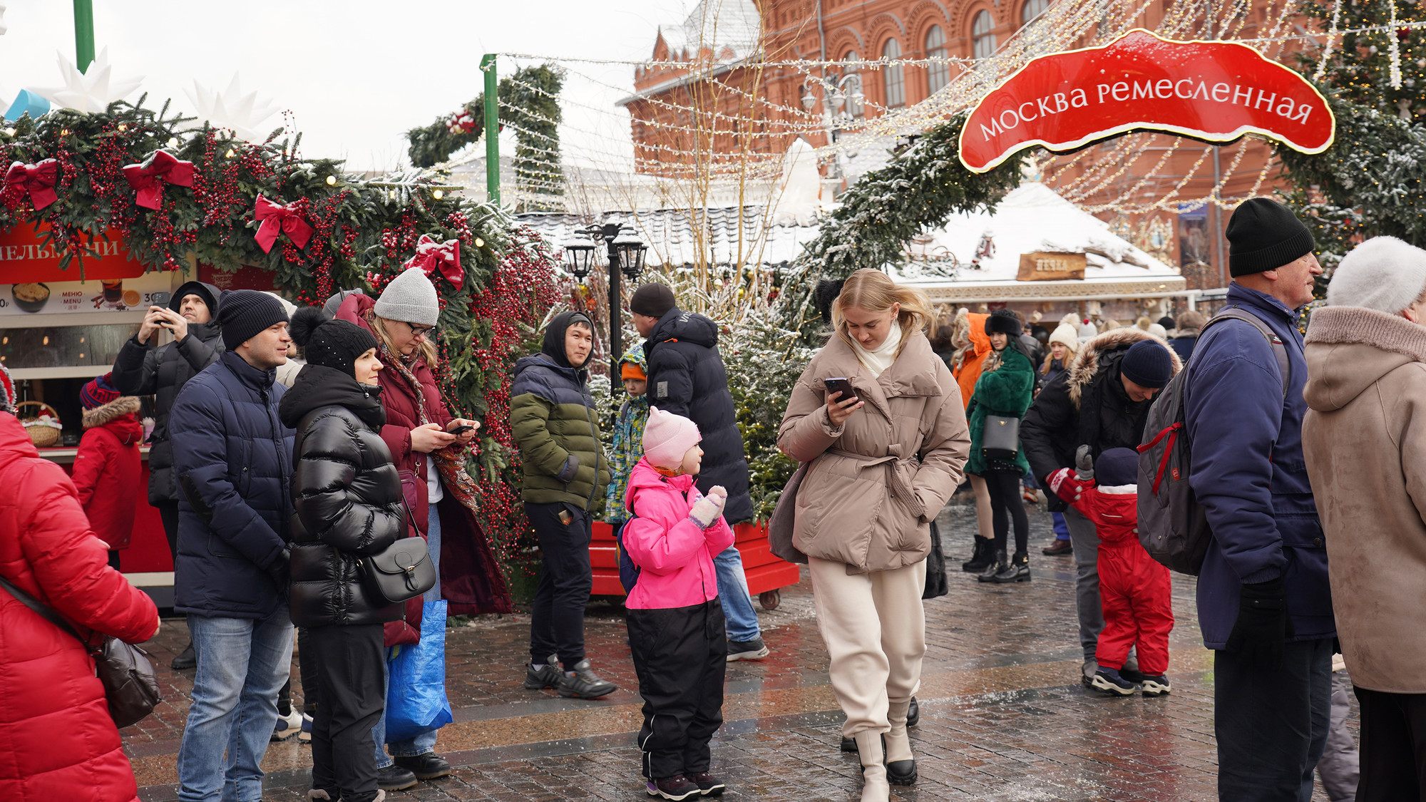 [Ảnh] Lễ hội "Hành trình đến Giáng sinh" ở Moskva, Liên bang Nga ảnh 12
