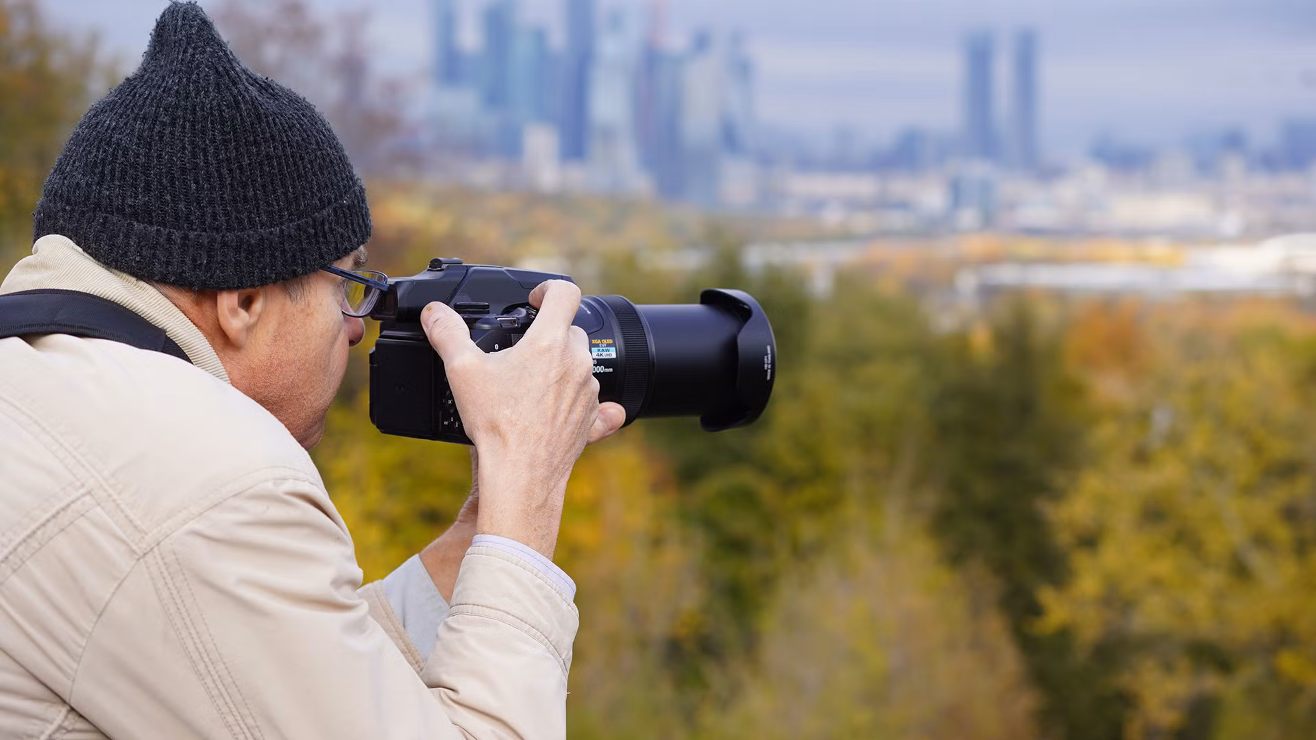 Đồi Chim sẻ những ngày gần đây thu hút nhiều nhiếp ảnh gia muốn "săn" và lưu giữ những khoảnh khắc thu vàng tuyệt đẹp.