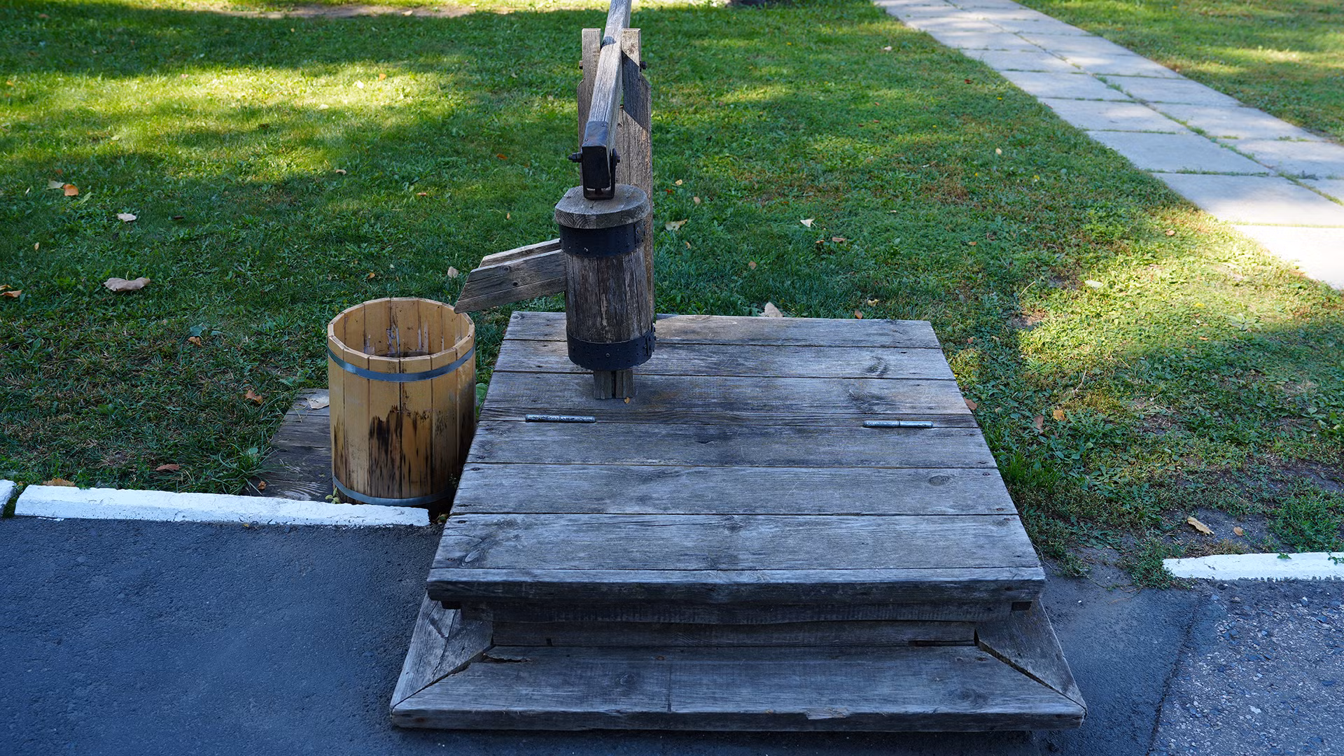 Lenin đã sống ở đây gần 10 năm (từ năm 1878 đến 1887). Ngôi nhà lưu giữ ký ức về những năm tháng đi học và sự kiện hình thành nên ý thức cách mạng của người thanh niên Vladimir sau này.