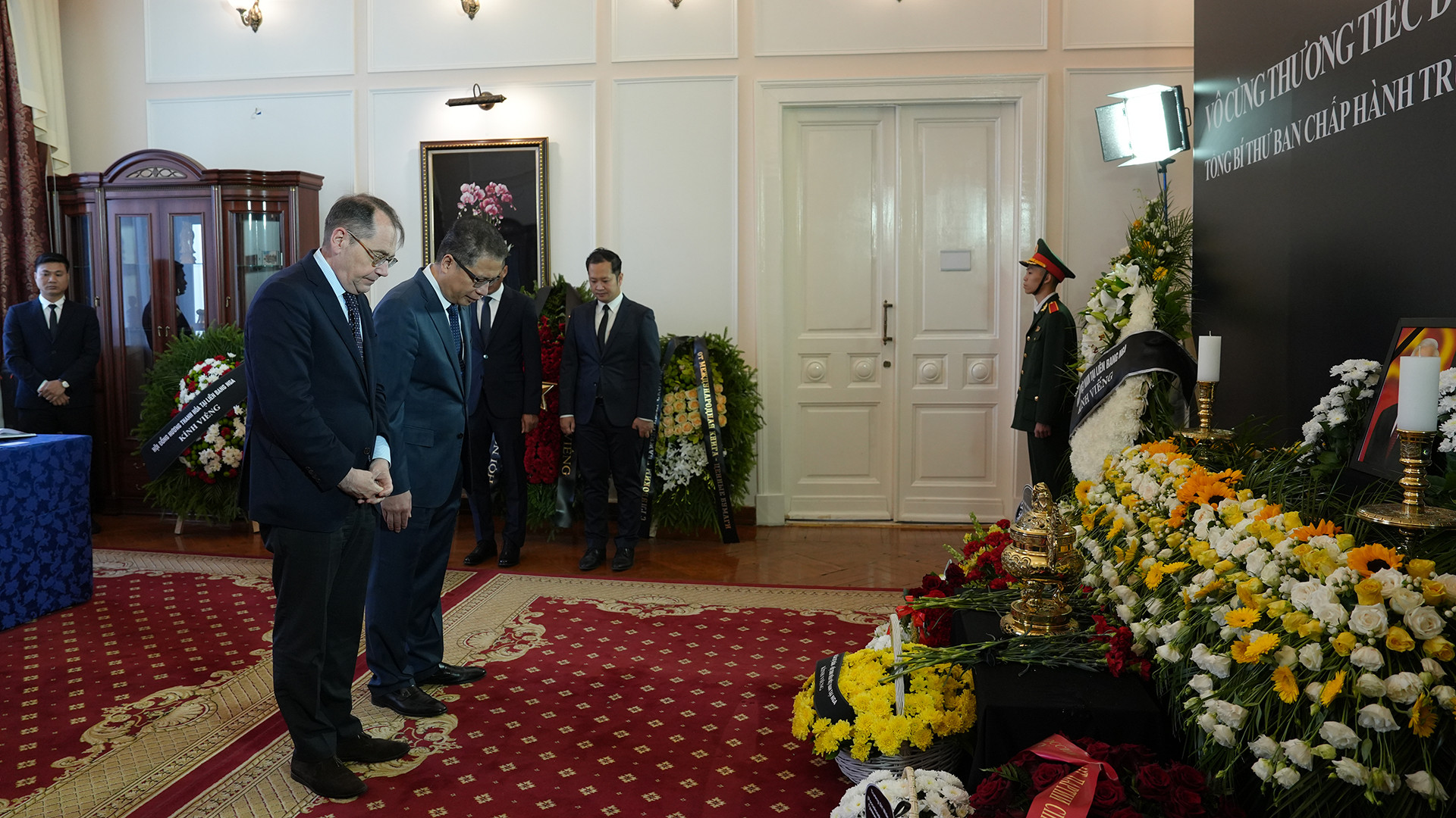 Đại diện Liên minh châu Âu tại Liên bang Nga viếng Tổng Bí thư Nguyễn Phú Trọng.