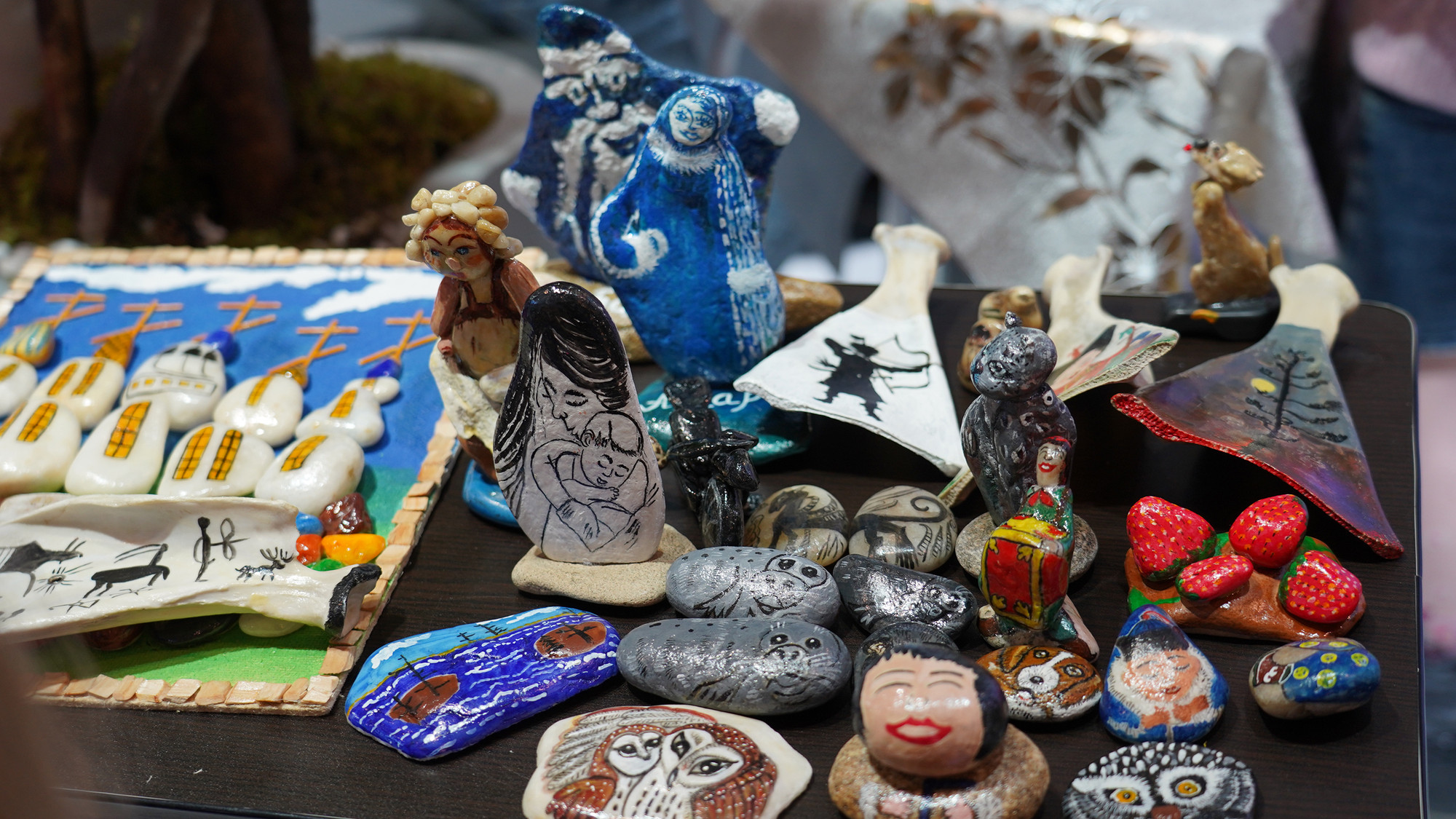 Khách tham quan có cơ hội tận hưởng miễn phí mọi điều thú vị, từ ẩm thực truyền thống, các cuộc thi sôi động đến những buổi hòa nhạc đặc sắc được tổ chức hằng ngày.