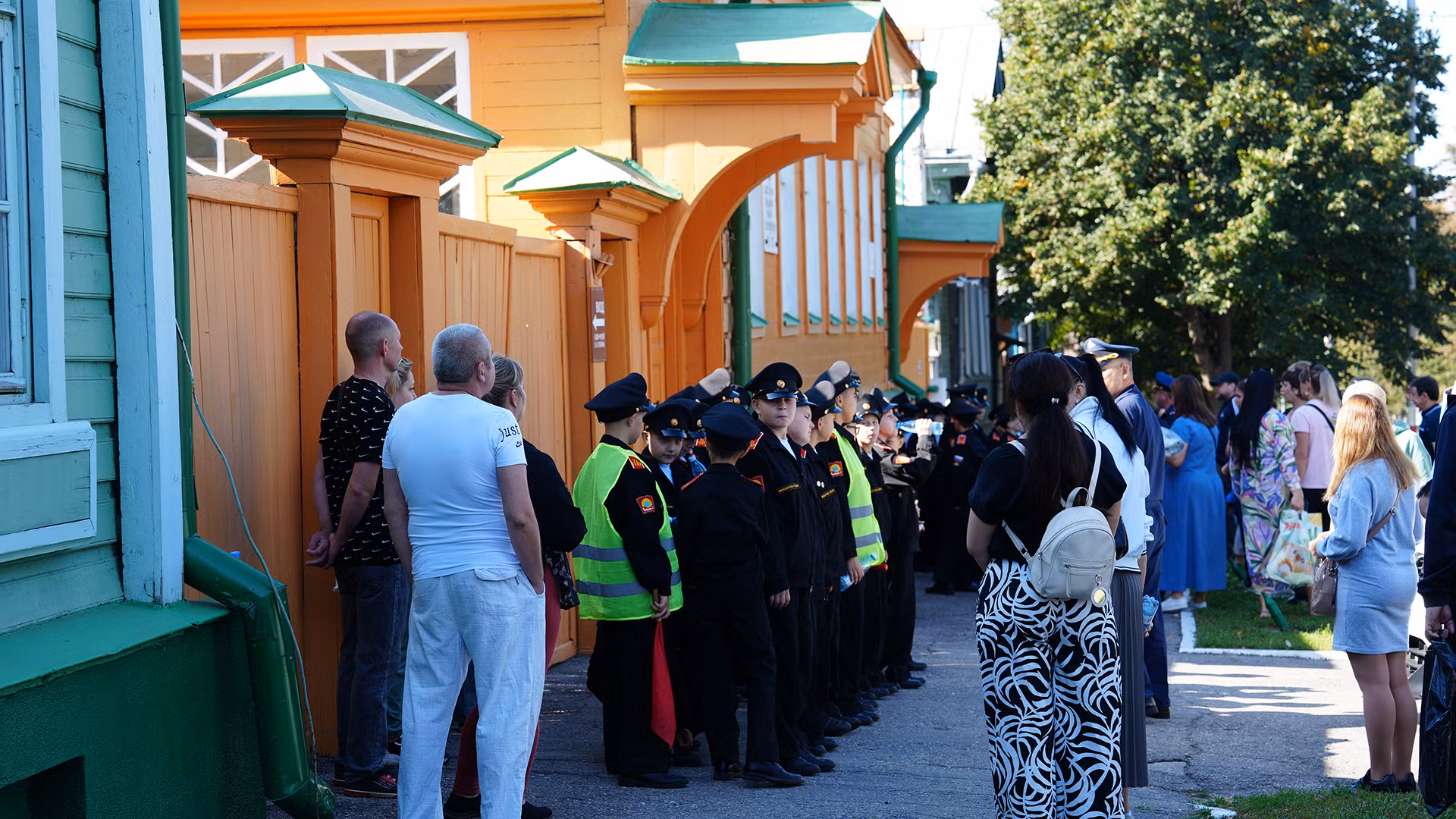 Hằng ngày, nhiều đoàn tham quan nhà lưu niệm, trong đó có nhiều học sinh, sinh viên đến tìm hiểu về di sản của nhà tư tưởng vĩ đại, nhà chính trị kiệt xuất, người thầy của giai cấp công nhân và nhân dân lao động thế giới.