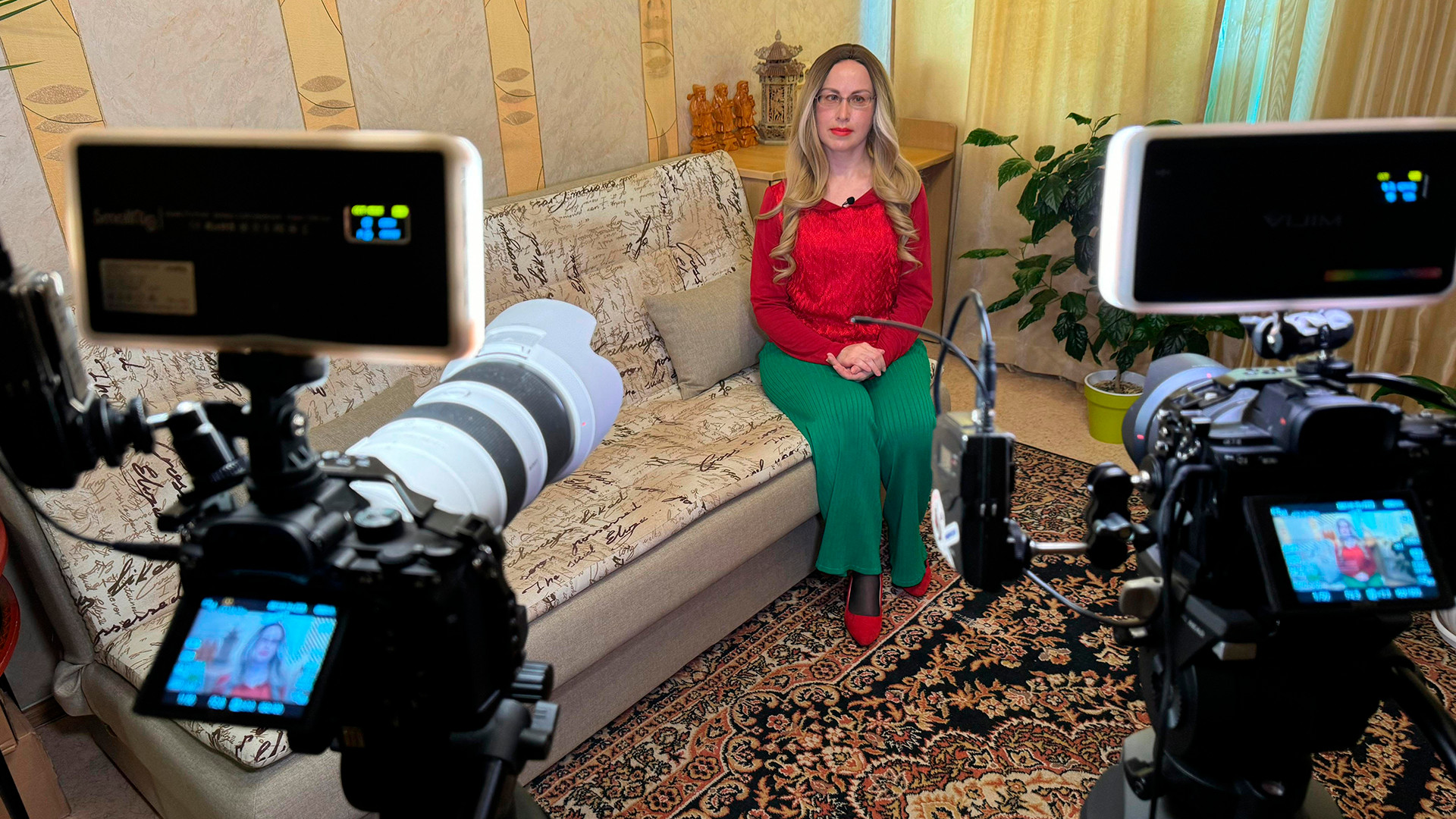 Truyền thông địa phương tại Vladivostok quay phim tài liệu về nhà Việt Nam học Daria Mishukova.