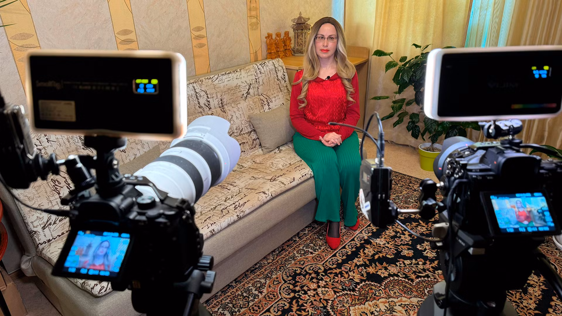 Truyền thông địa phương tại Vladivostok quay phim tài liệu về nhà Việt Nam học Daria Mishukova.