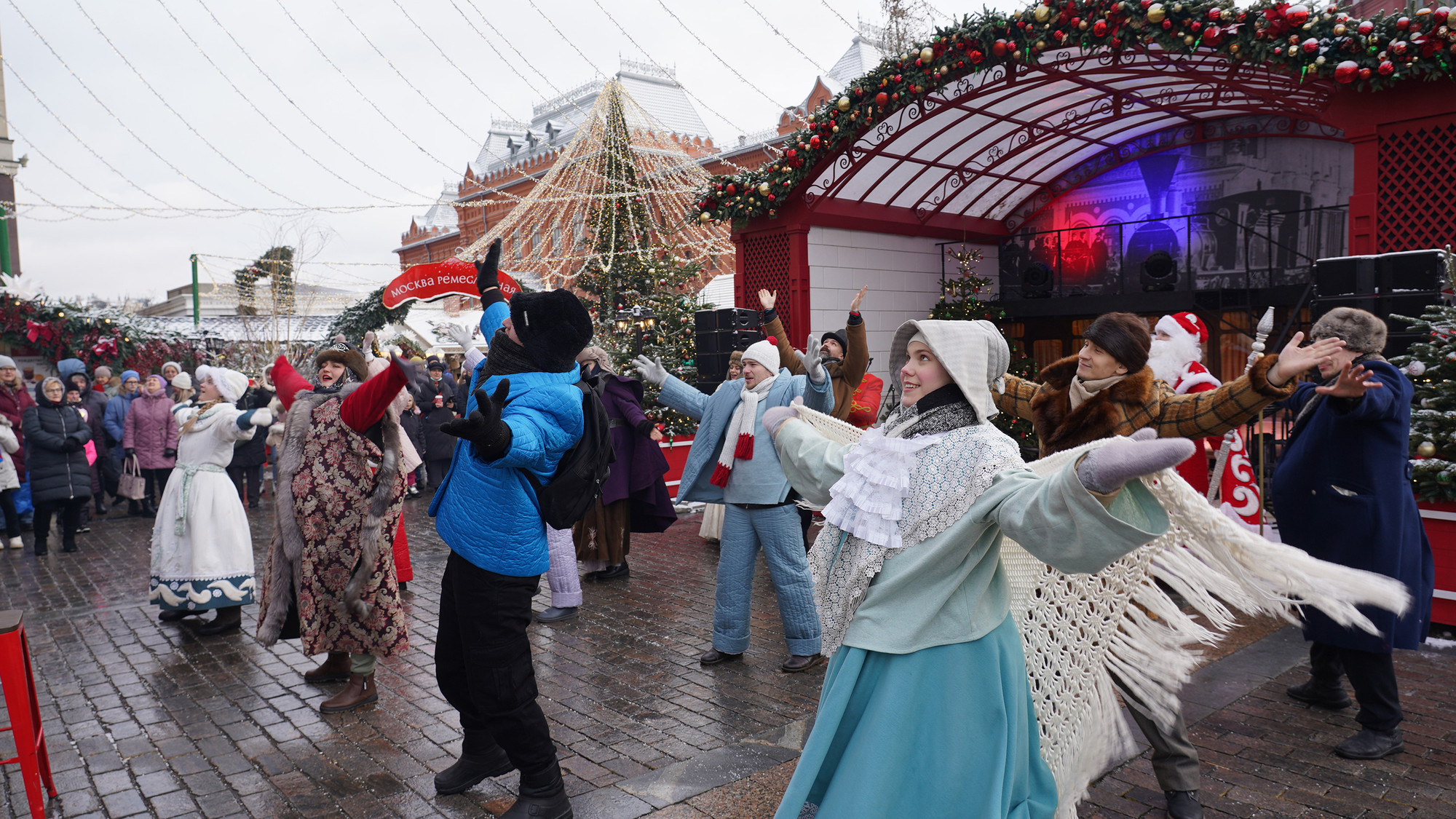 [Ảnh] Lễ hội "Hành trình đến Giáng sinh" ở Moskva, Liên bang Nga ảnh 8