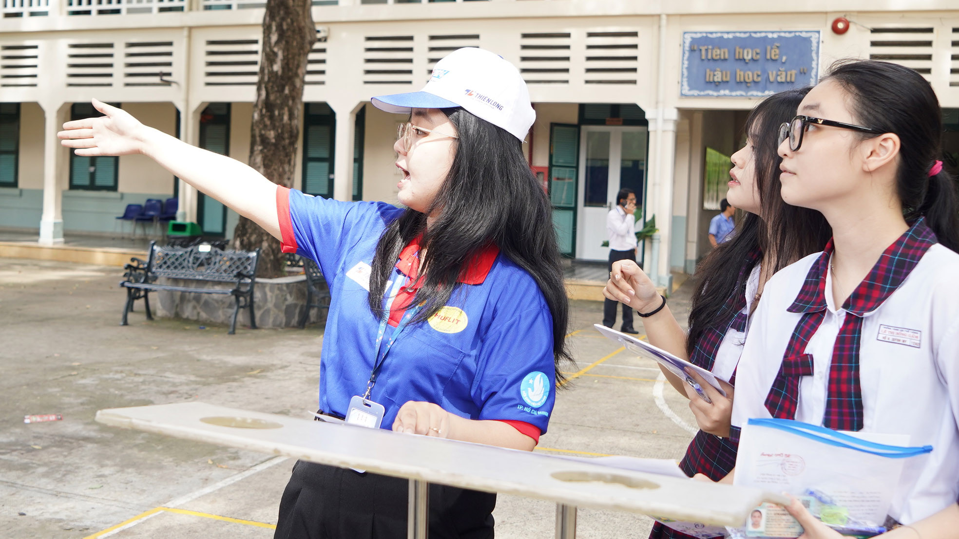 Thành phố Hồ Chí Minh xác định Kỳ thi tốt nghiệp trung học phổ thông có ý nghĩa đặc biệt quan trọng nên đề cao tinh thần trách nhiệm của tất cả các khâu, bộ phận tham gia phối hợp tổ chức kỳ thi. Thành phố Hồ Chí Minh xác định Kỳ thi tốt nghiệp trung học phổ thông có ý nghĩa đặc biệt quan trọng nên đề cao tinh thần trách nhiệm của tất cả các khâu, bộ phận tham gia phối hợp tổ chức kỳ thi.