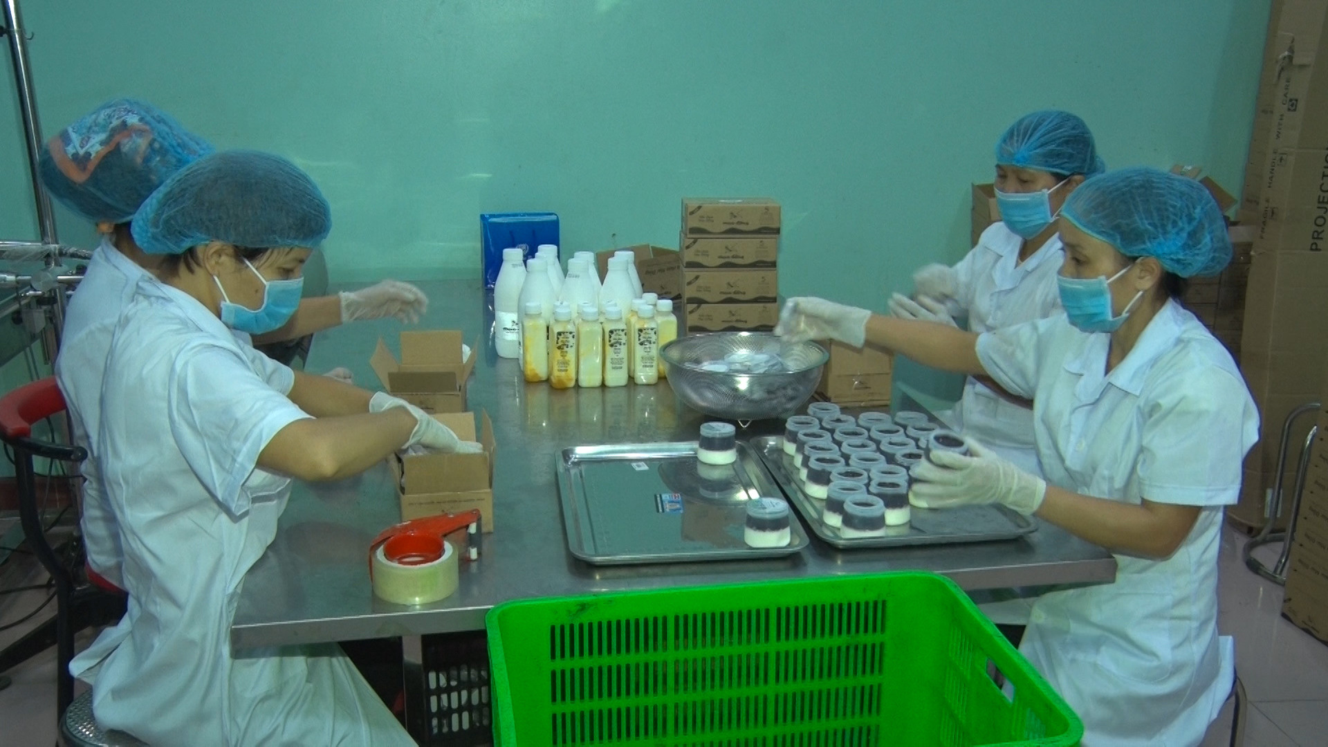 Sản phẩm sữa chua Mục Đồng xã Trác Văn, thị xã Duy Tiên được công nhận là sản phẩm OCOP.