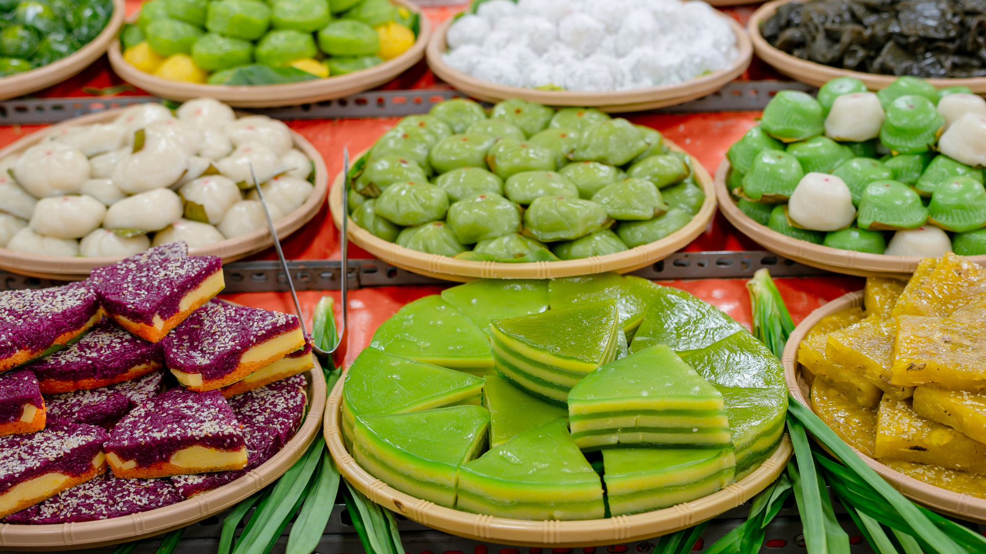 Những chiếc bánh bò, bánh da lợn, bánh chuối... hương vị thơm ngon mang đậm chất dân gian. Nam Bộ