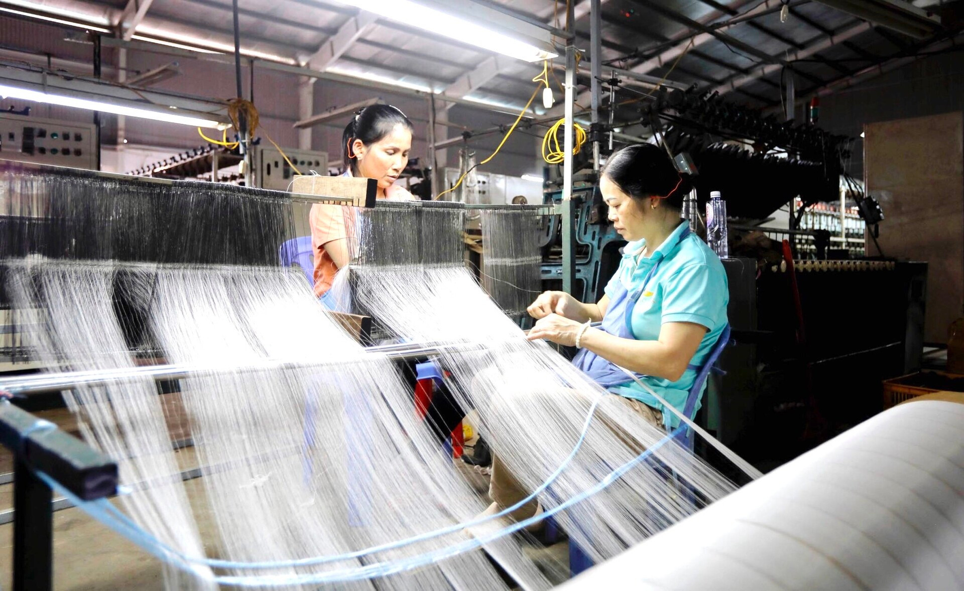 Chất lượng sản phẩm tơ ở Lâm Đồng ngày càng được nâng lên. (Ảnh: Văn Bảo)