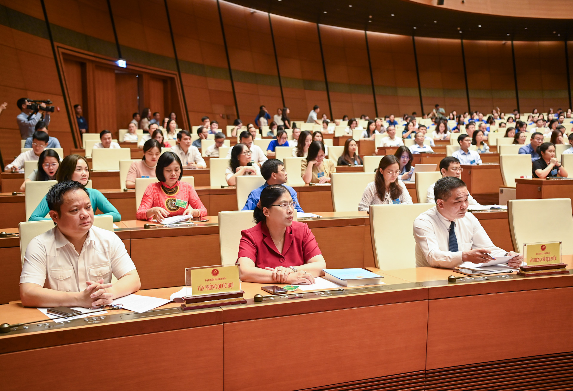 Lãnh đạo các cơ quan Trung ương và các đại biểu dự hội thảo.