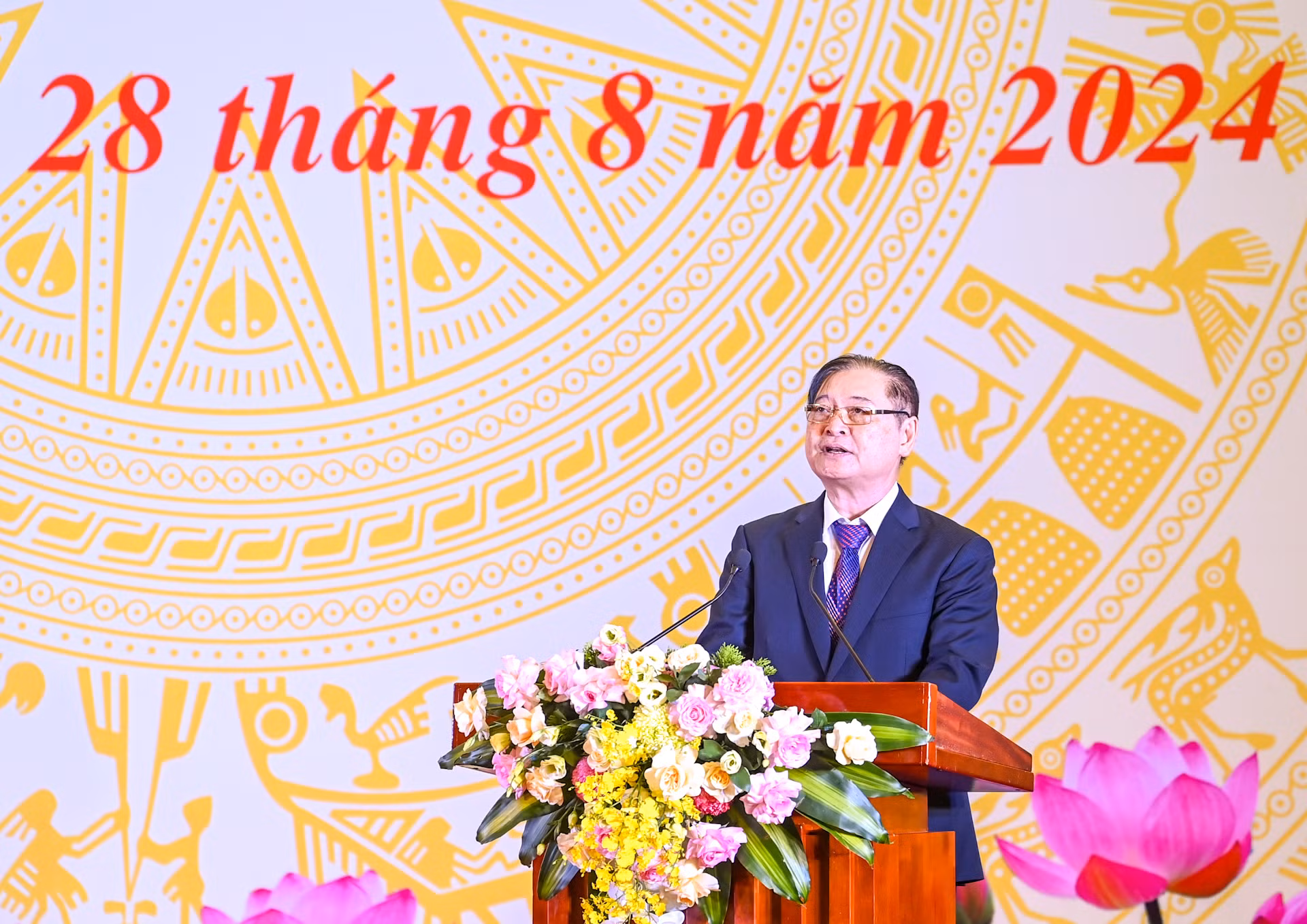 TSKH Phan Xuân Dũng, Chủ tịch Liên hiệp các Hội Khoa học và Kỹ thuật Việt Nam phát biểu tại lễ tôn vinh.