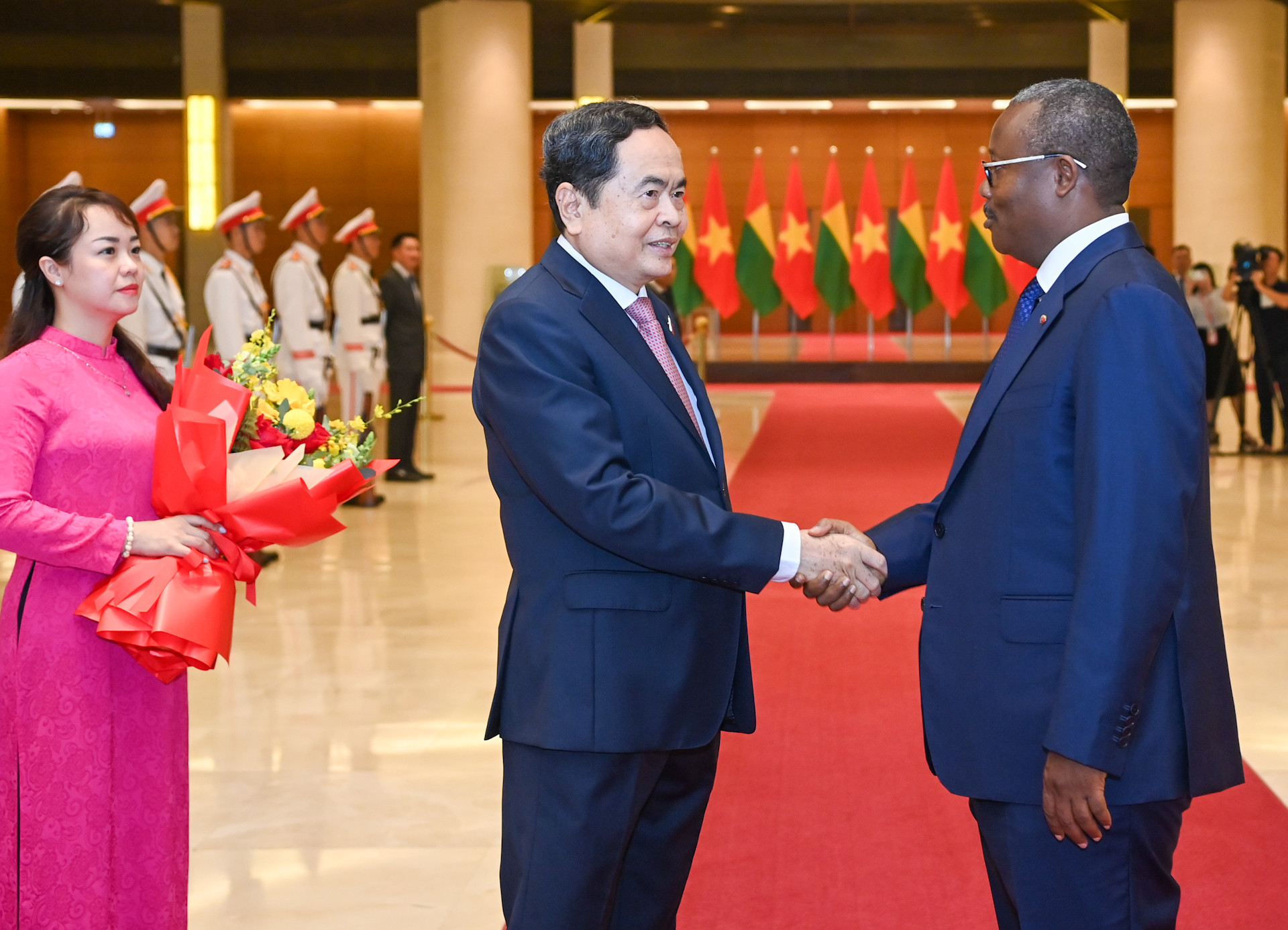 [Ảnh] Chủ tịch Quốc hội Trần Thanh Mẫn hội kiến Tổng thống Cộng hòa Guinea-Bissau Umaro Sissoco Embaló ảnh 1