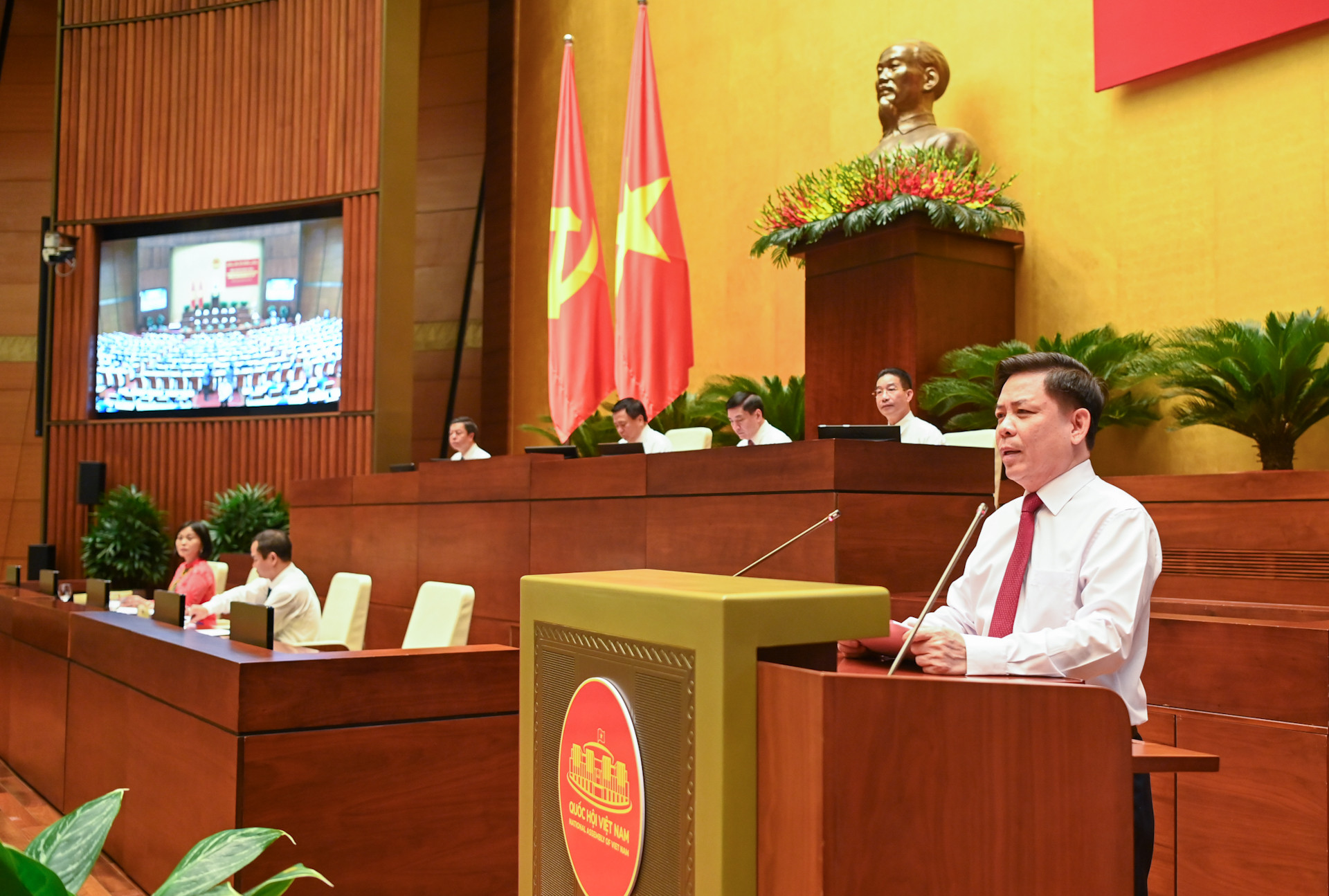 Bí thư Đảng ủy Khối các cơ quan Trung ương Nguyễn Văn Thể phát biểu mở đầu hội thảo.