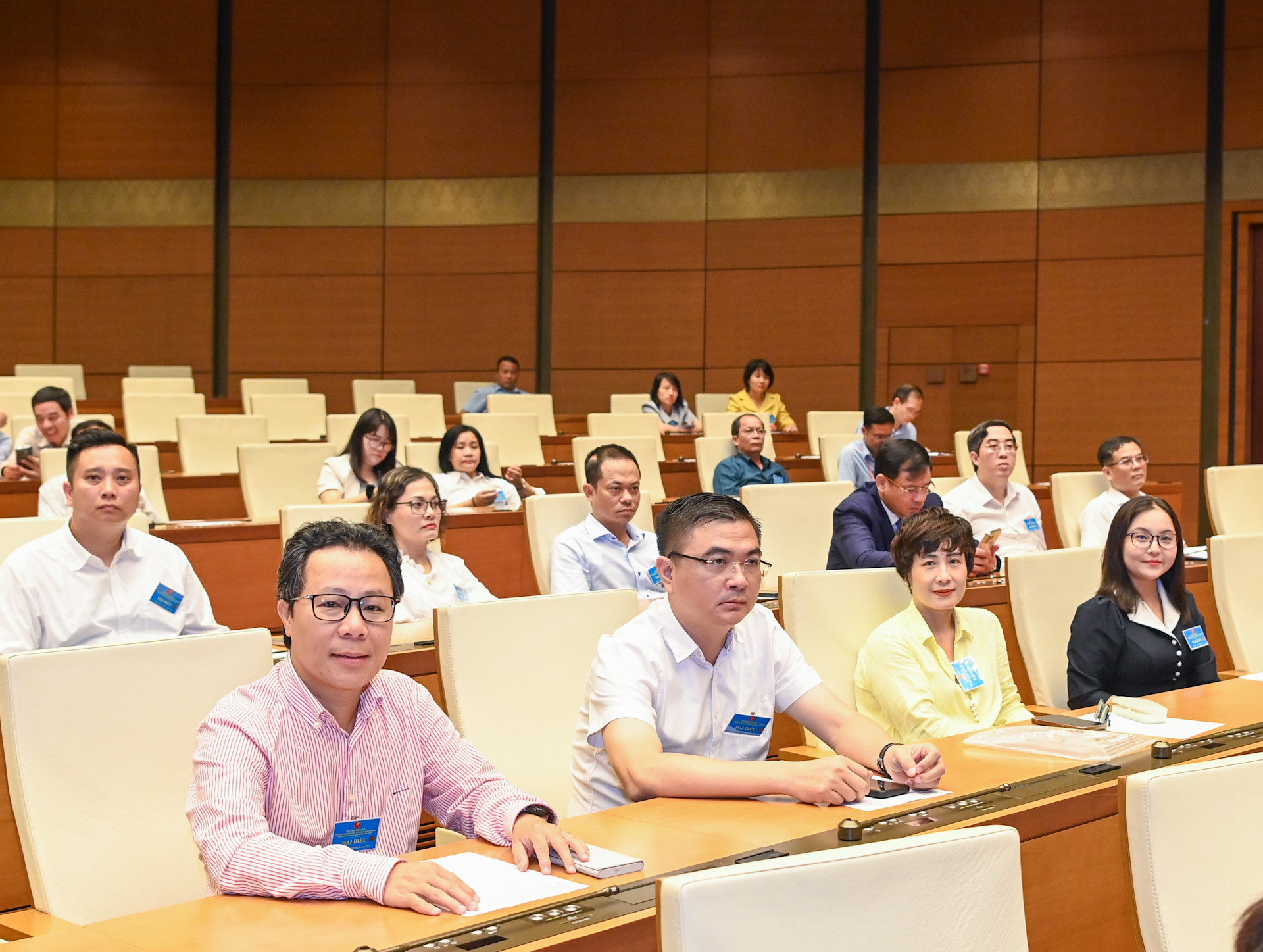 Cán bộ, đảng viên Báo Nhân Dân dự hội thảo.