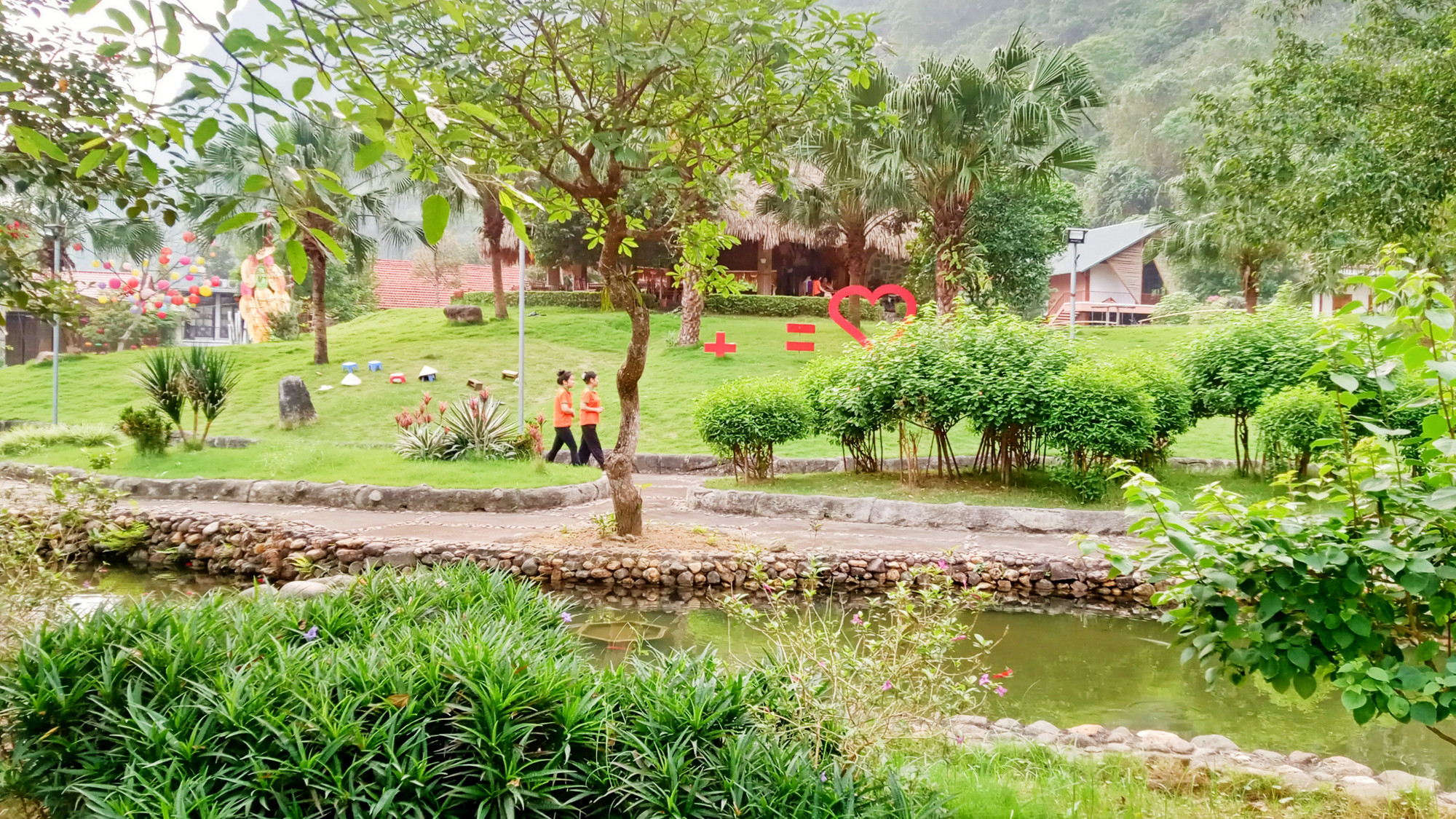 Điểm du lịch cộng đồng suối Mỏ Gà gắn với văn hóa người dân tộc thiểu số huyện Võ Nhai.