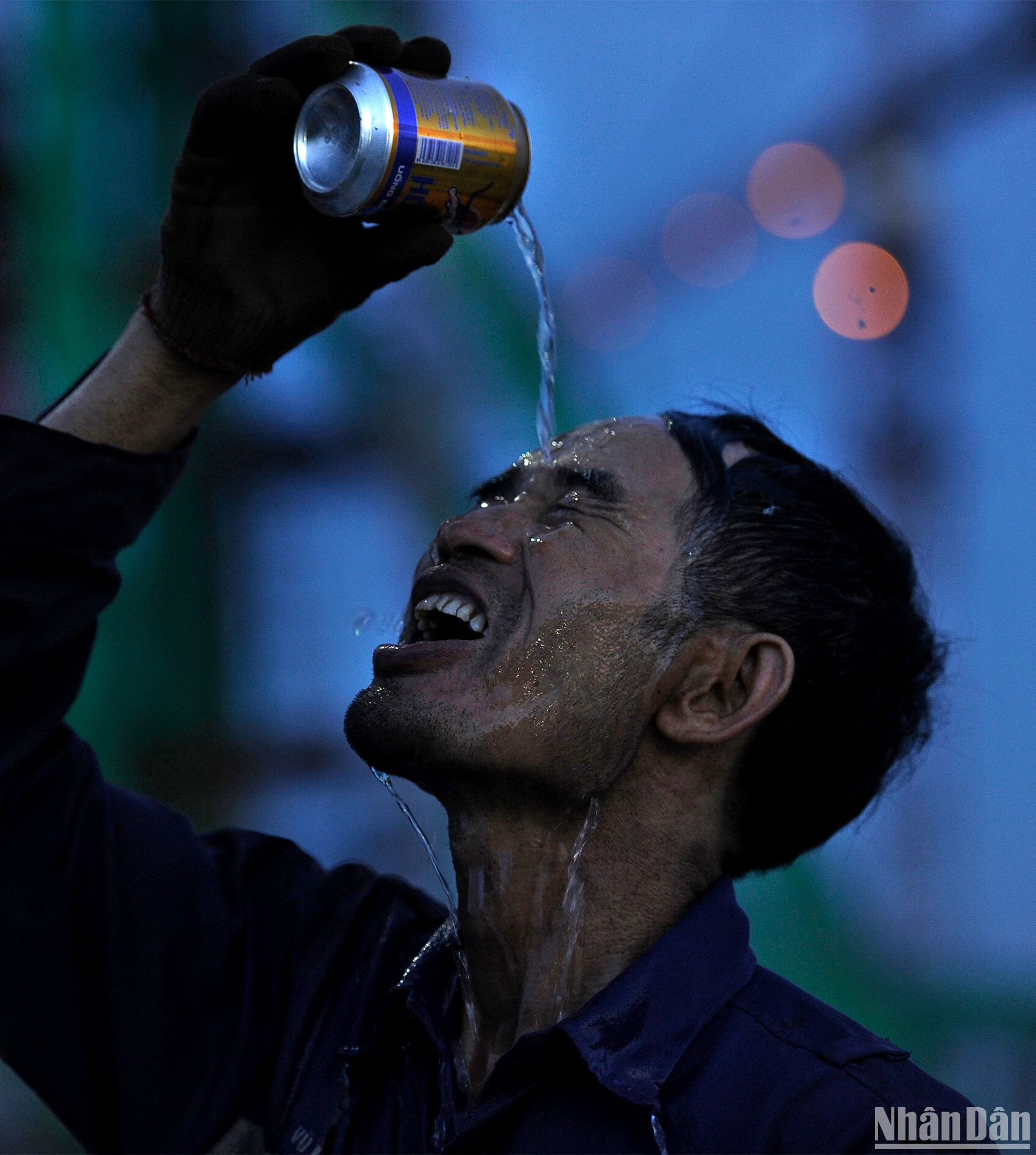 Giải nhiệt lúc tan ca. Giải nhiệt lúc tan ca.